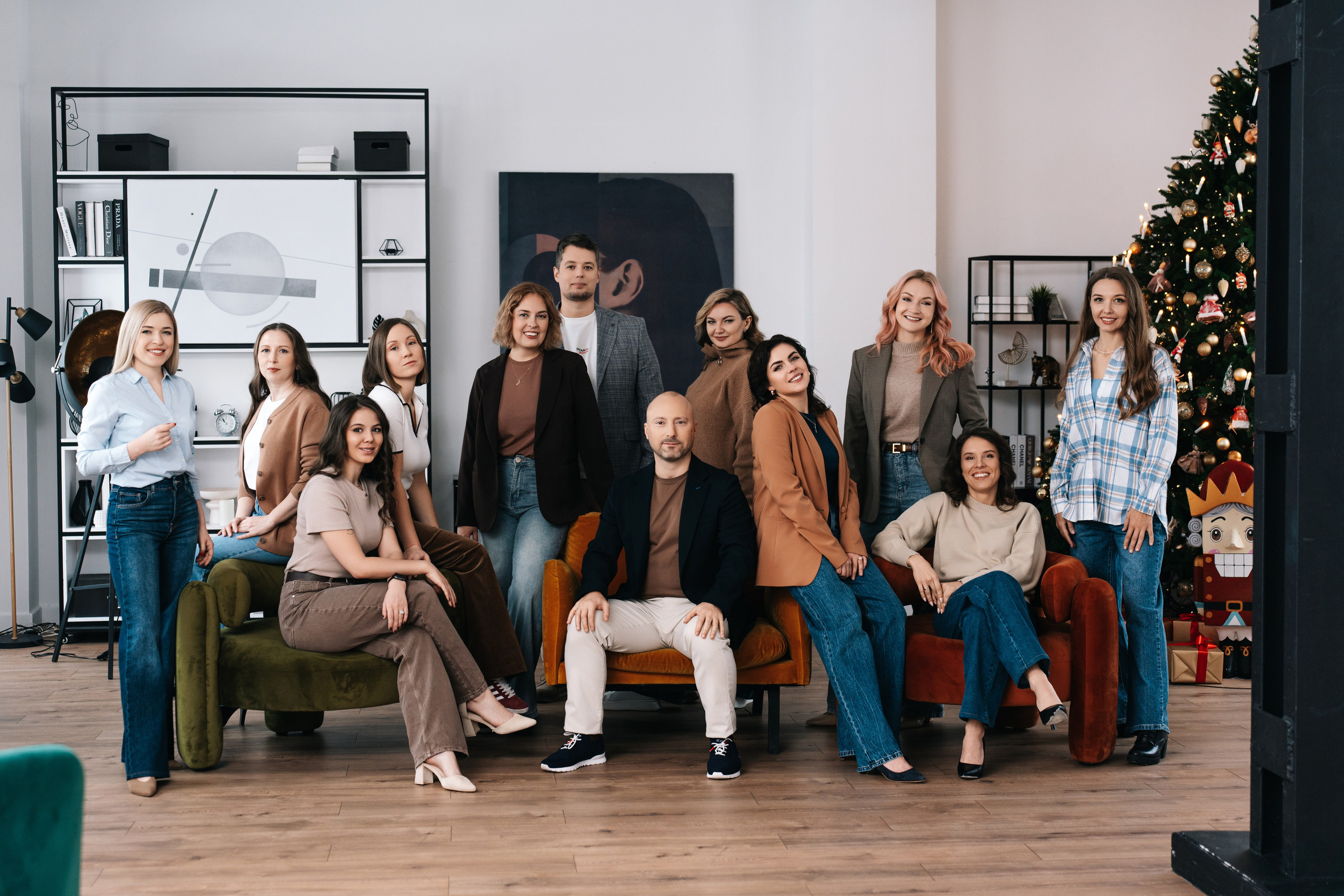 Бизнес фотосессия для сотрудников в фотостудии