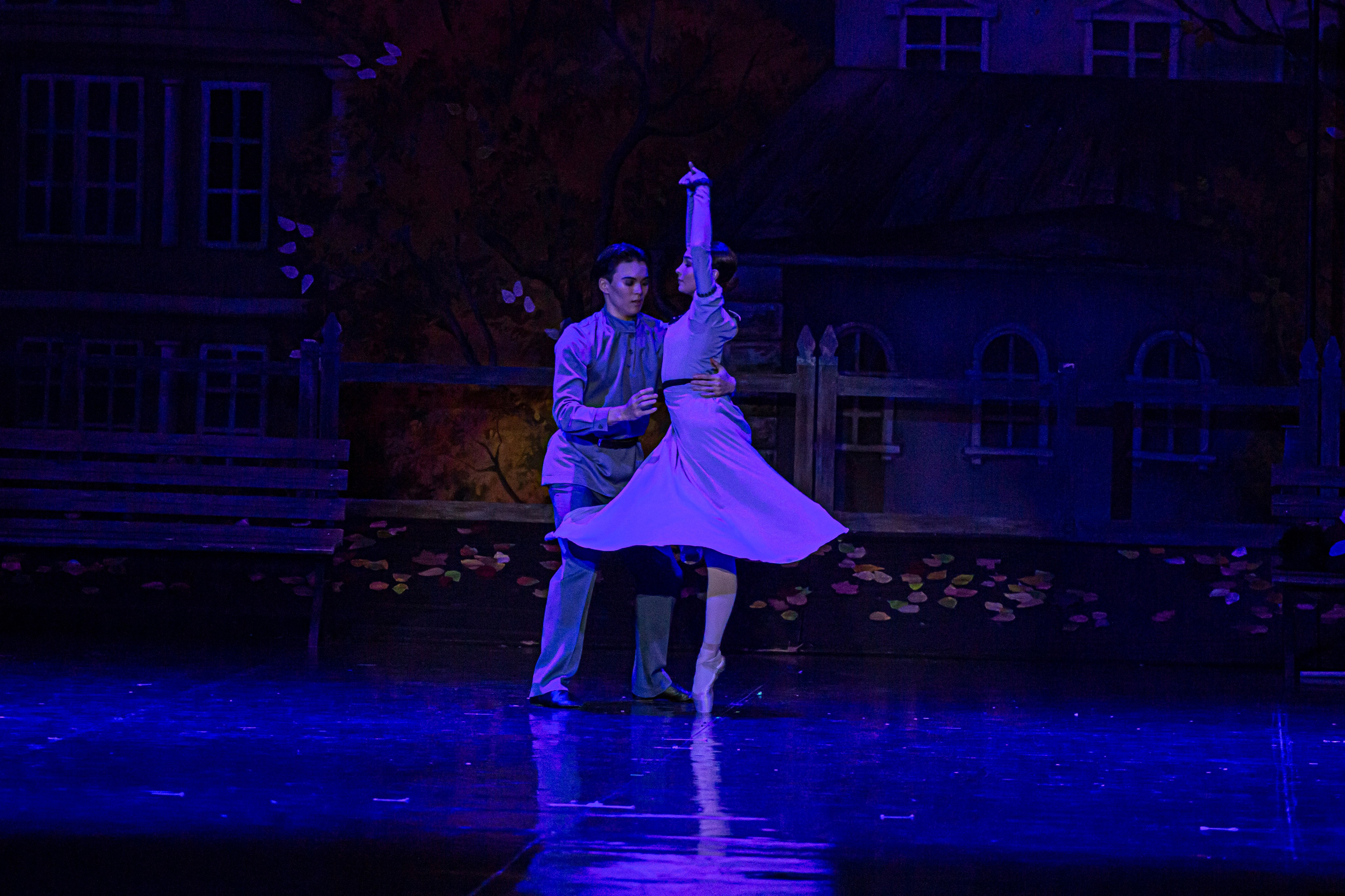 Анюта — спектакль — премьера на сцене Зимнего театра Марийского театра оперы и балета. Фотограф в Сочи Юрий Шептаев