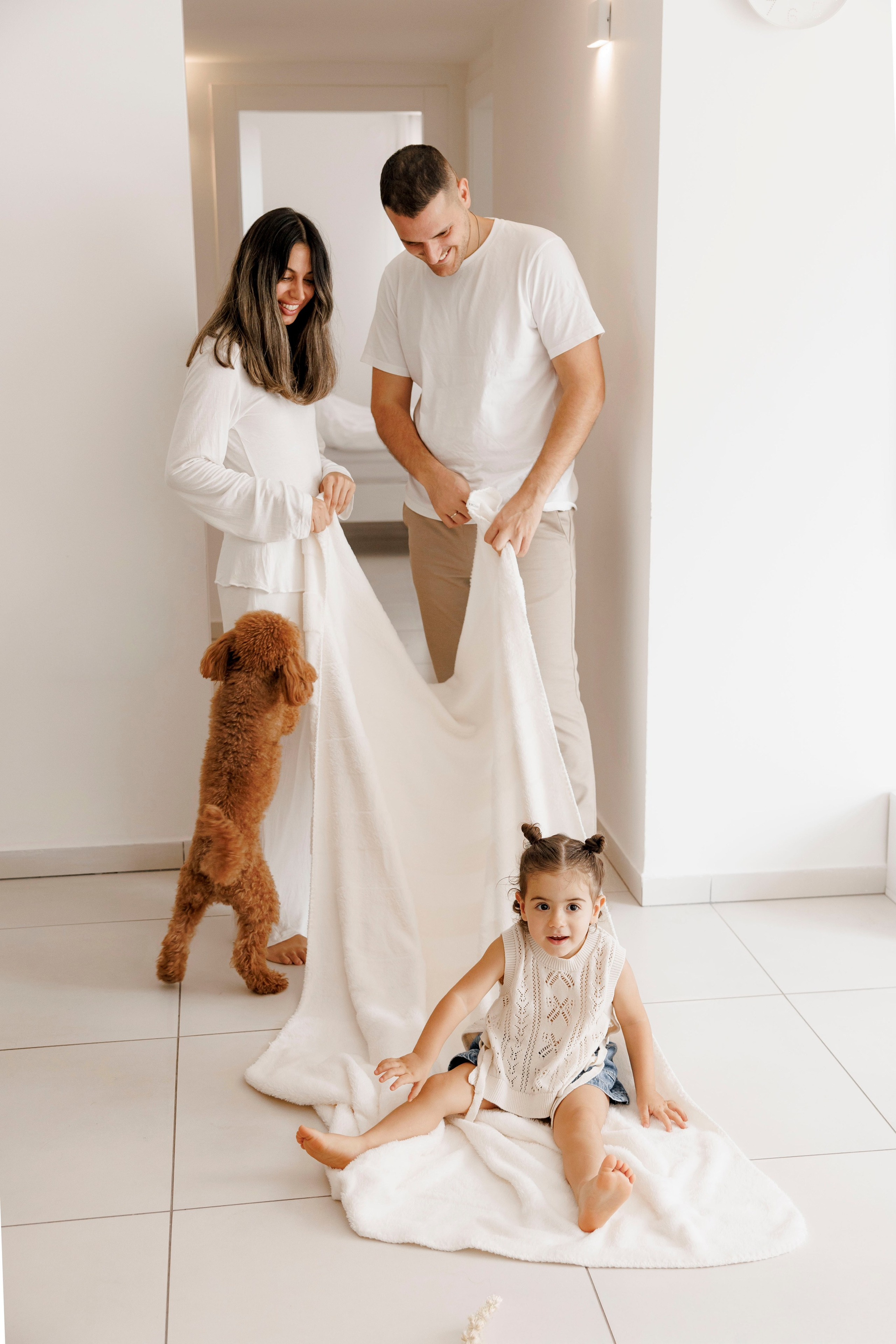 Family photoshoot at home. Главная