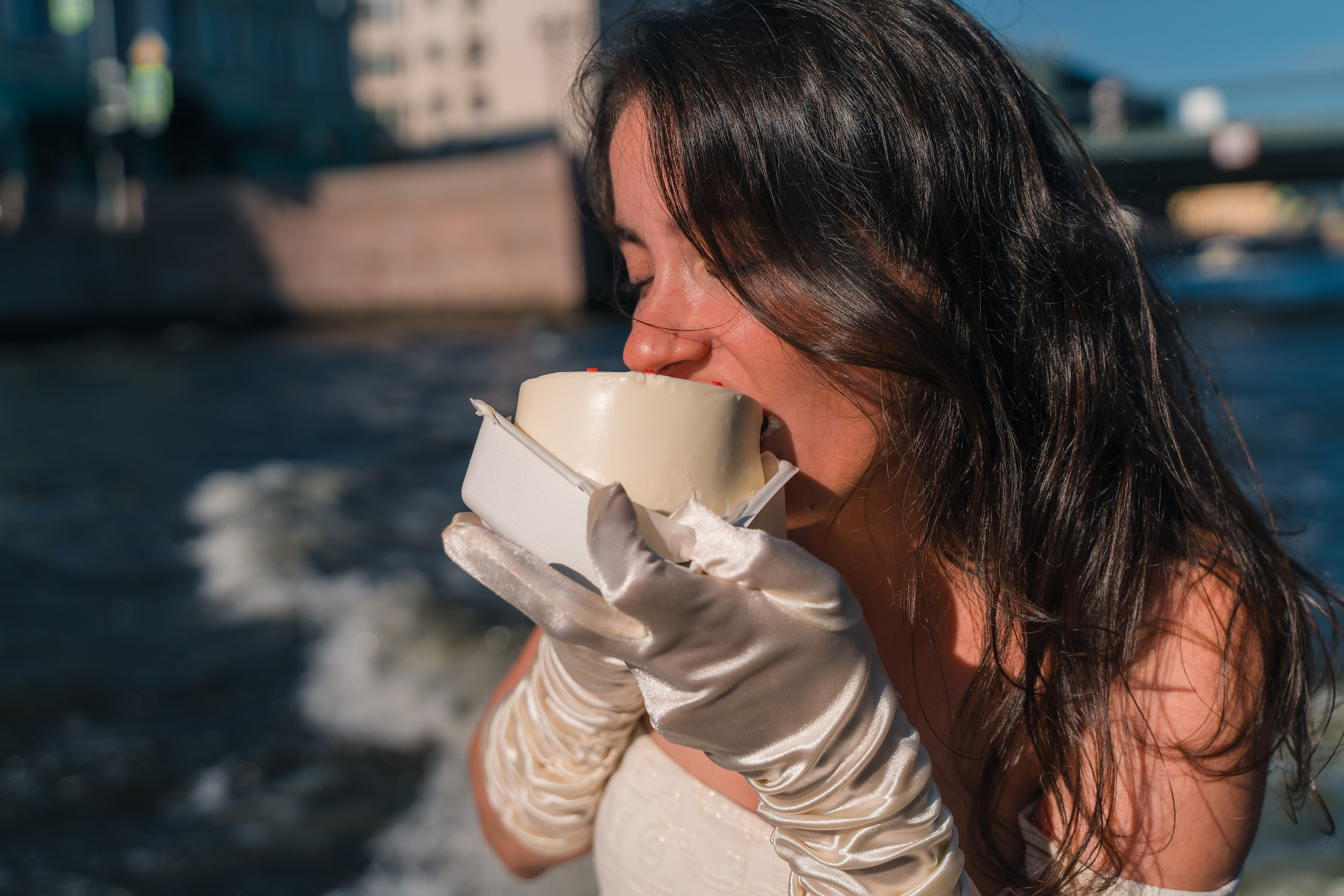 Фотосъемка девичника, встреча девушек, веселые женские портреты