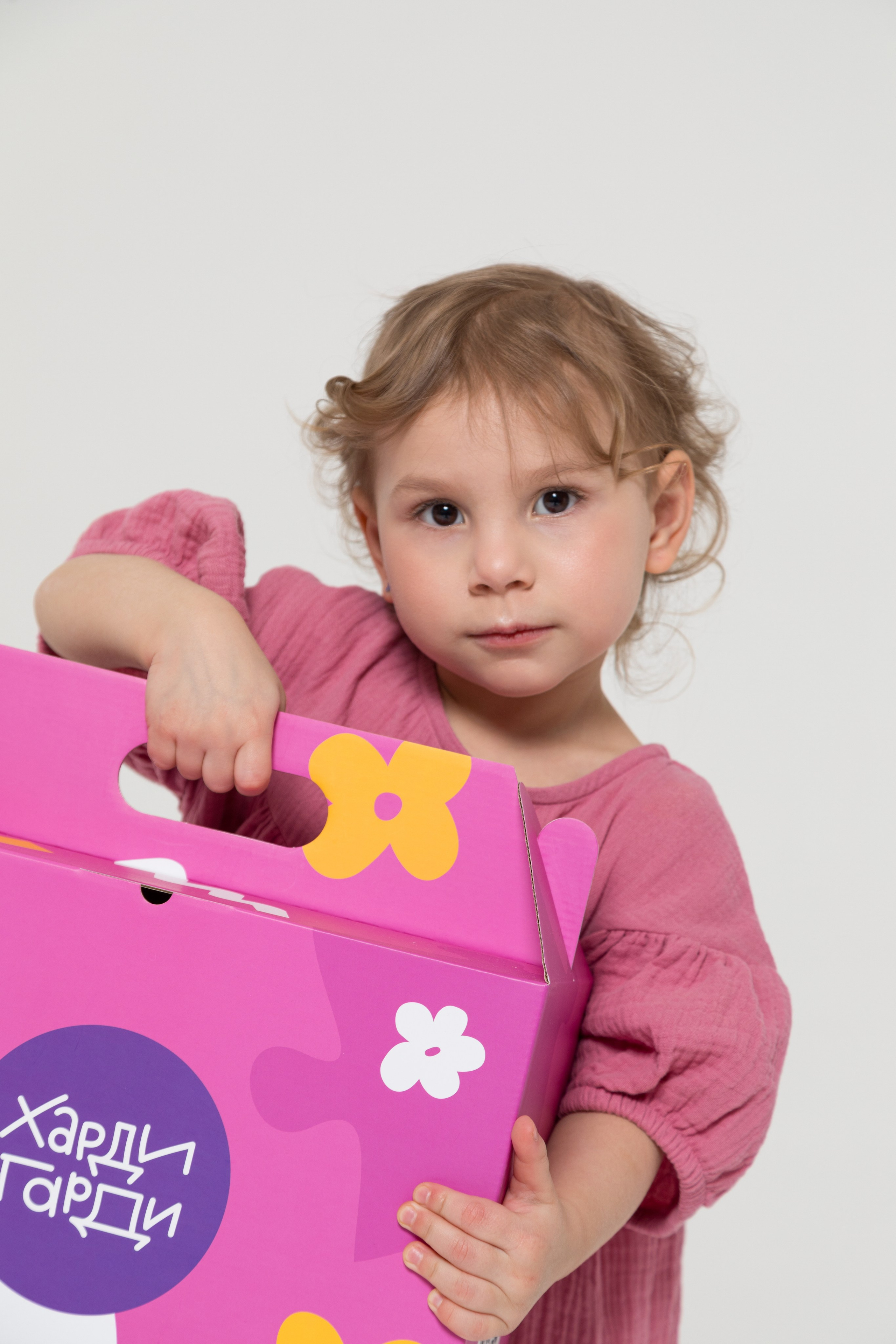 Имиджевая и каталожная съёмка для бренда детских пазлов. Детский и контент фотограф Надя Волкова Санкт-Петербург