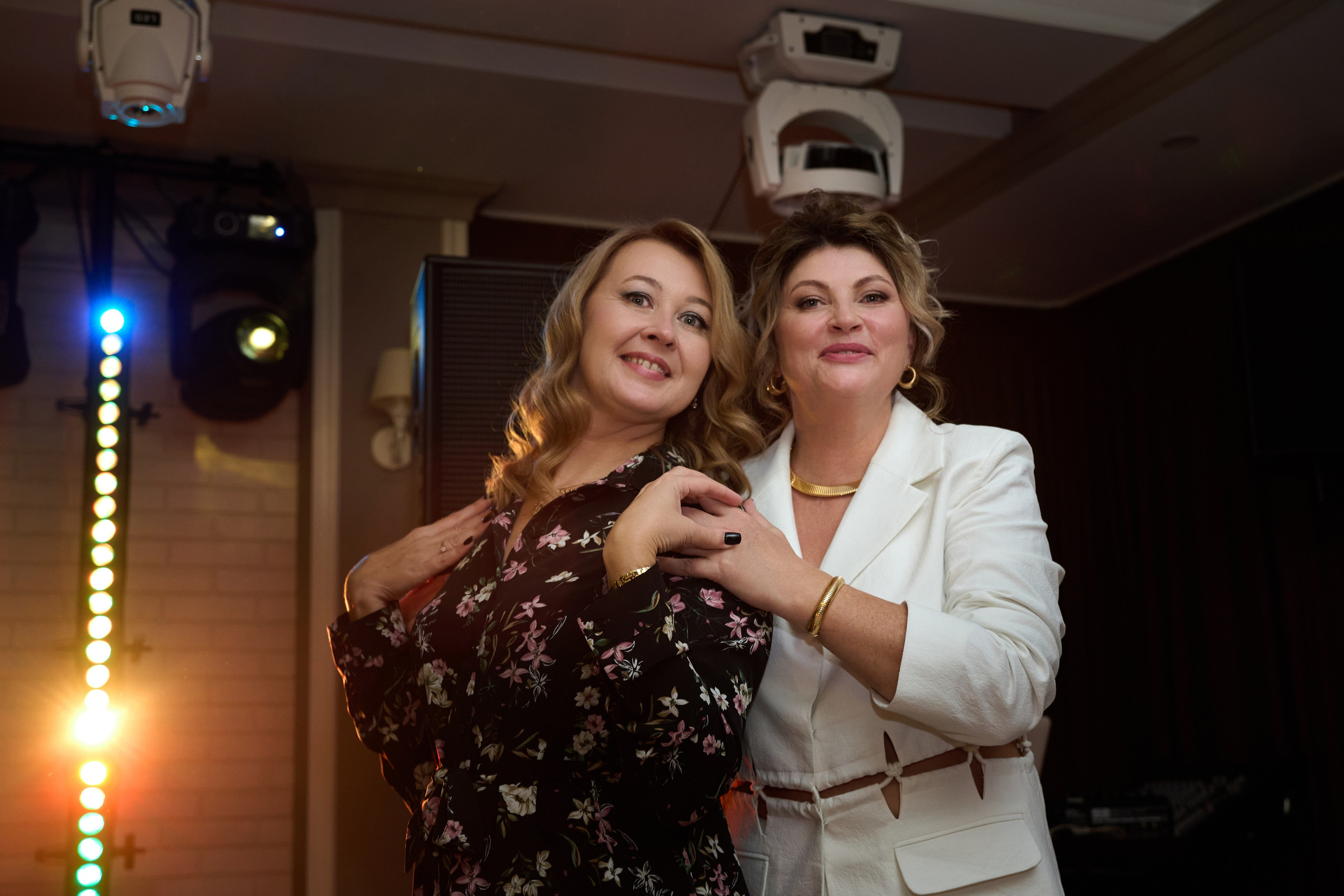 Фотосъемка юбилея Валентины. Профессиональный фотограф Старый Оскол, Губкин — свадьба, венчание, крещение, юбилей и день рождения