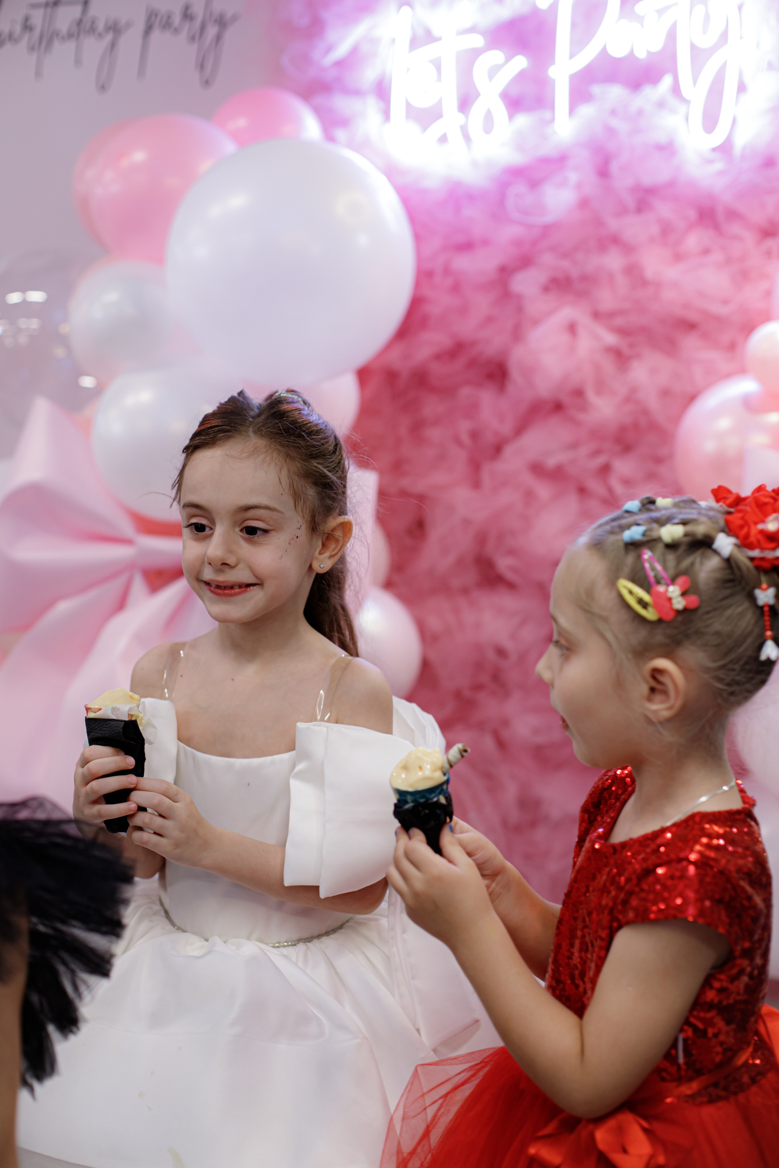 ASIA'S BIRTHDAY PARTY. Photokarish