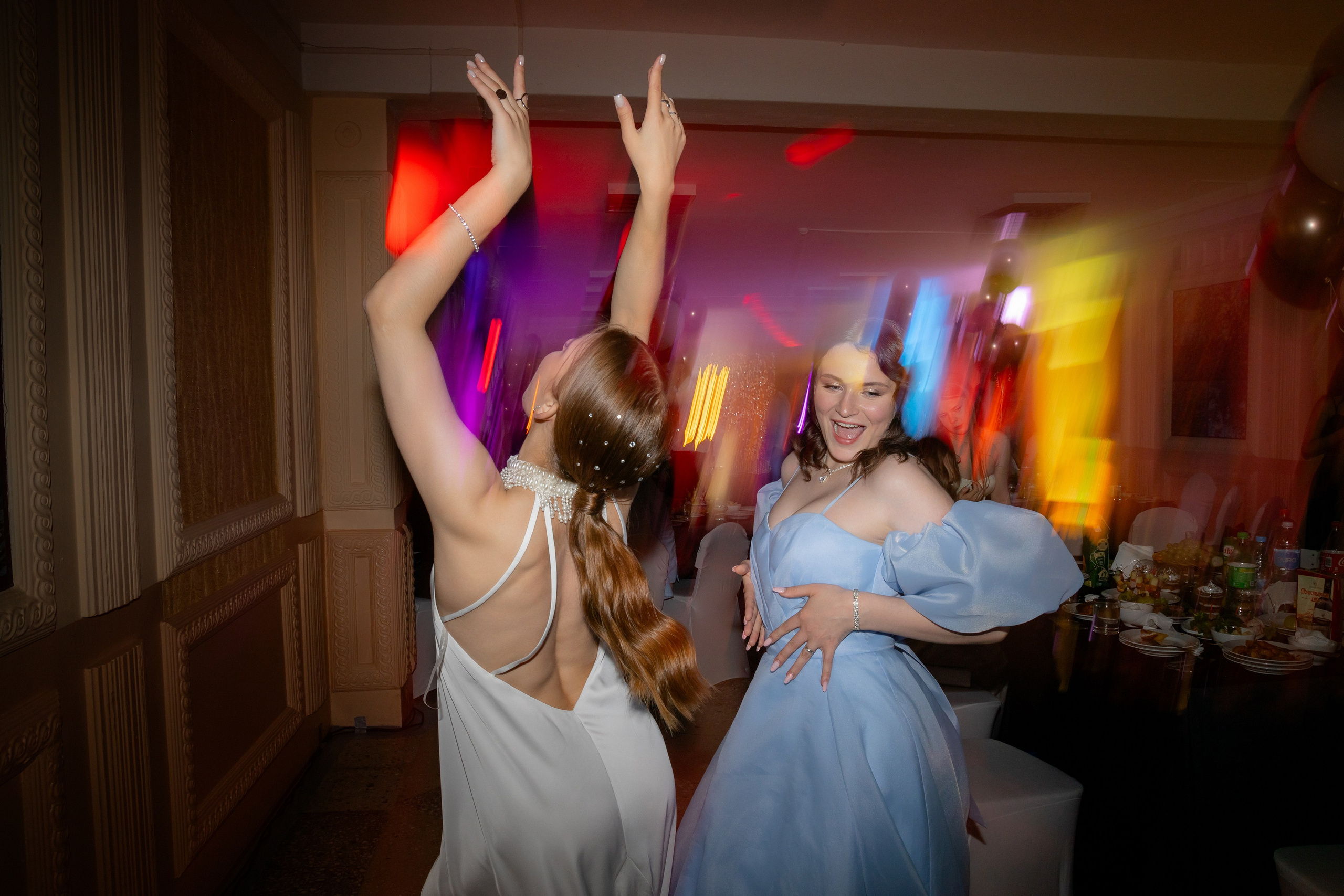 Школьный выпускной 2024 год в Соколе (Минск). Свадебный фотограф в Минске/Беларуси Сергей Спиридонов