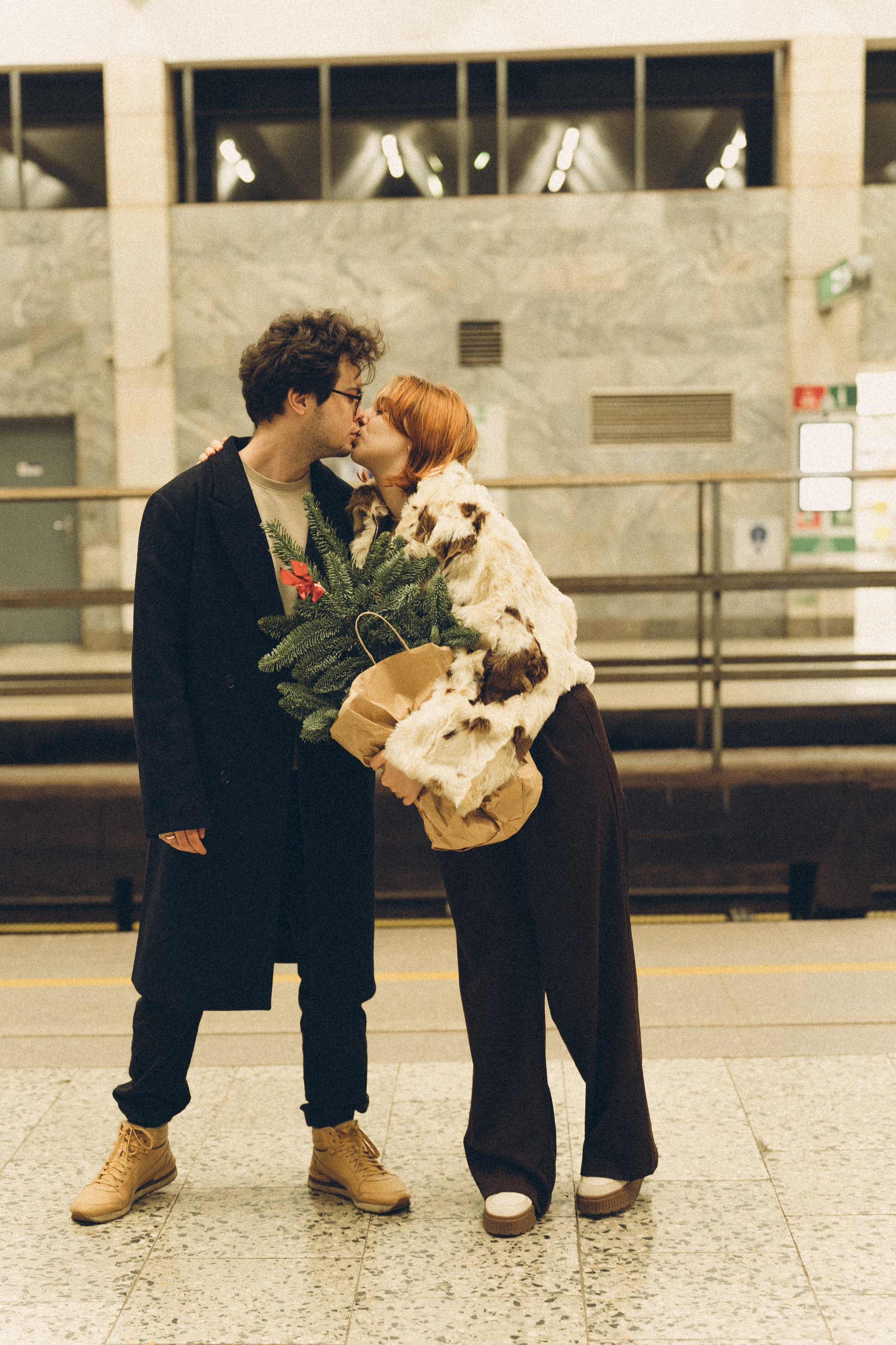 НОВОГОДНЯЯ ФОТОСЕСИИЯ ПАРЫ В МЕТРО ЛЮБОВЬ. Профессиональный фотограф, Санкт-Петербург — Виктория Богомолова