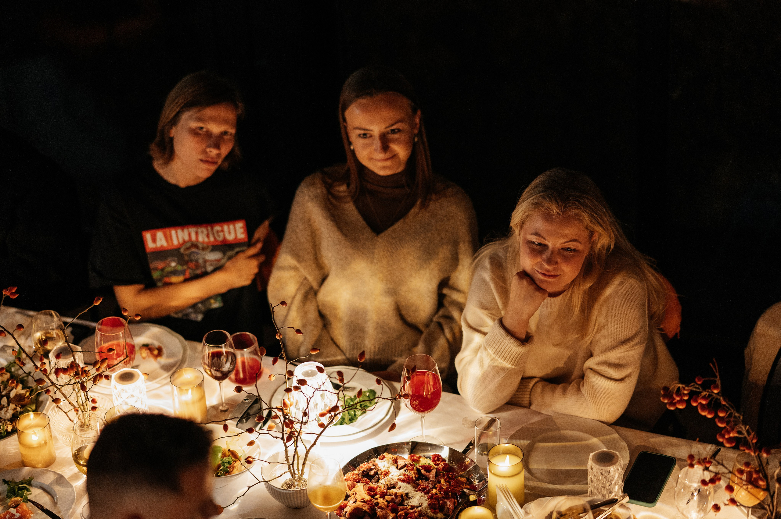 Невероятно атмосферный семейный ужин. Wedding photographer in Moscow and around the world Andrey Medvednikov