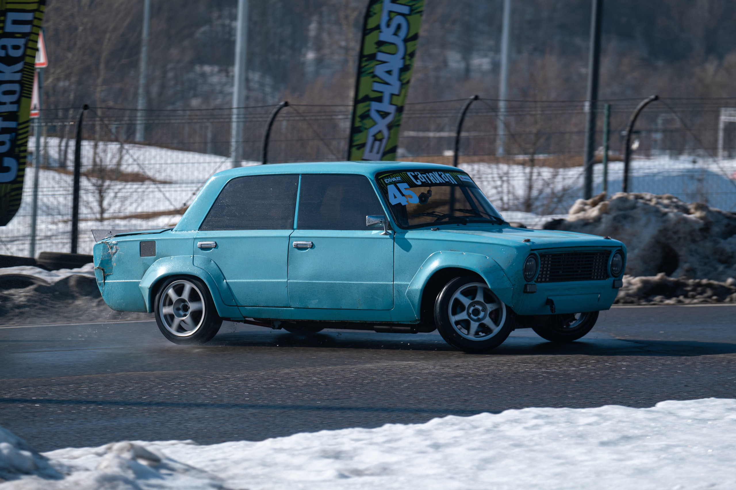 Спортивная автомобильная съемка. Malenkyia