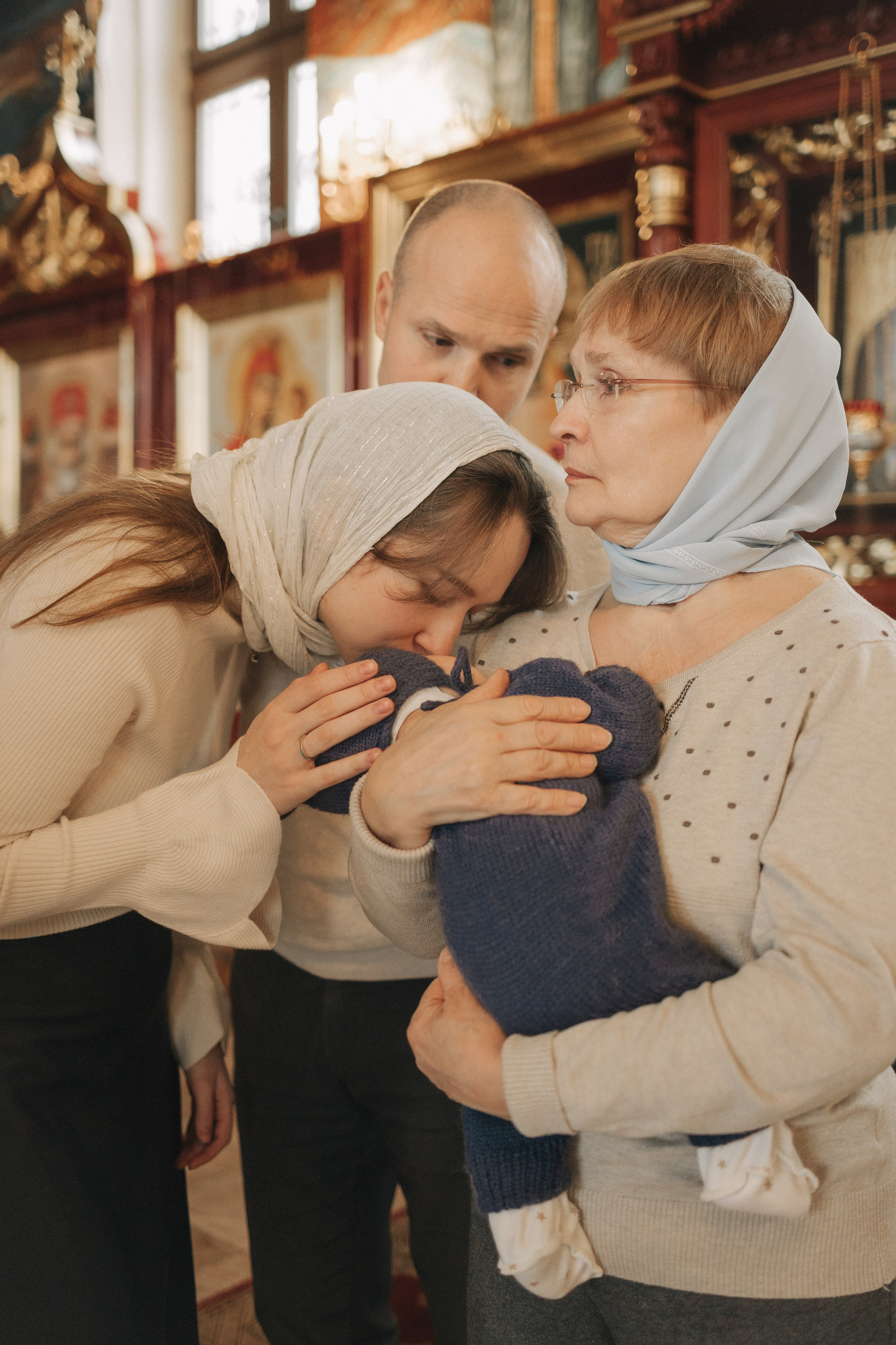 Крещение Александра. Семейный фотограф в Москве Валерия Ходько