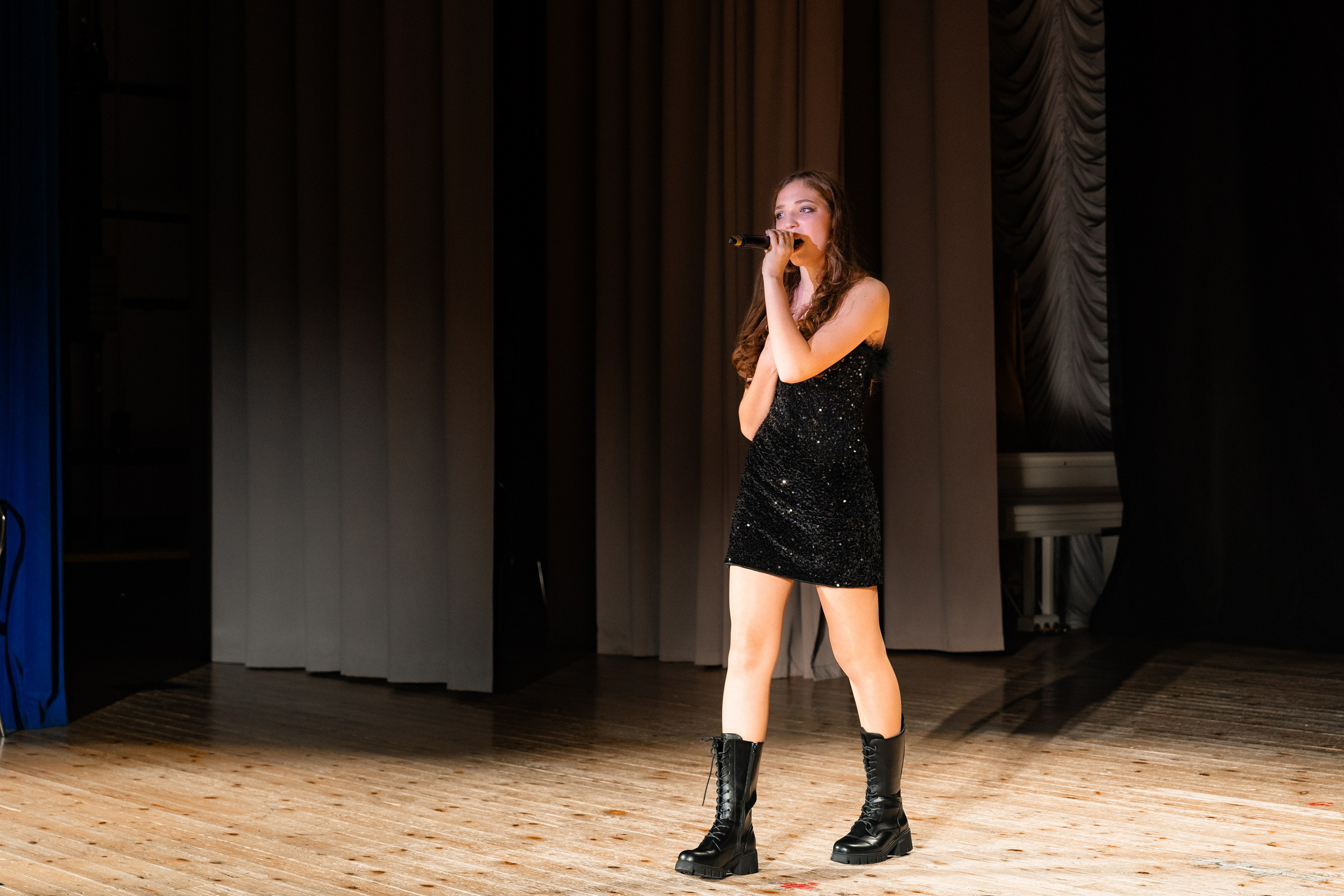 Концерт ДК Буривестник. Фотограф Никита Комаров