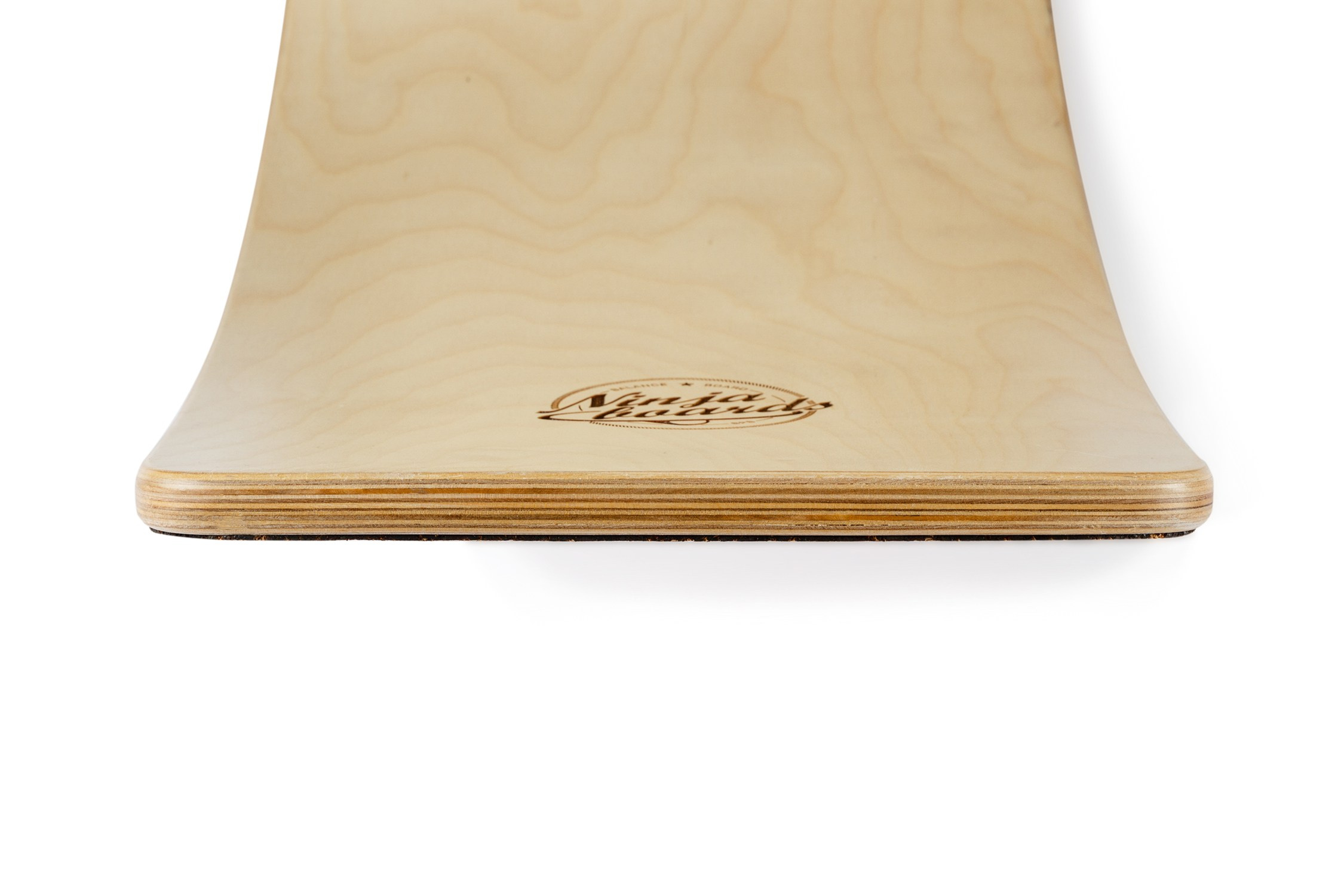 Предметный фотограф в Санкт-Петербурге. Студийная фотосессия для рекламы. Фото для маркетплейс. Профессиональный фотограф Сергей Пушкин. Фотосъёмка на белом фоне СПб. Фотограф обтравок. Фотосъемка для сайта и каталога. Фото спорттоваров. Балансборд.