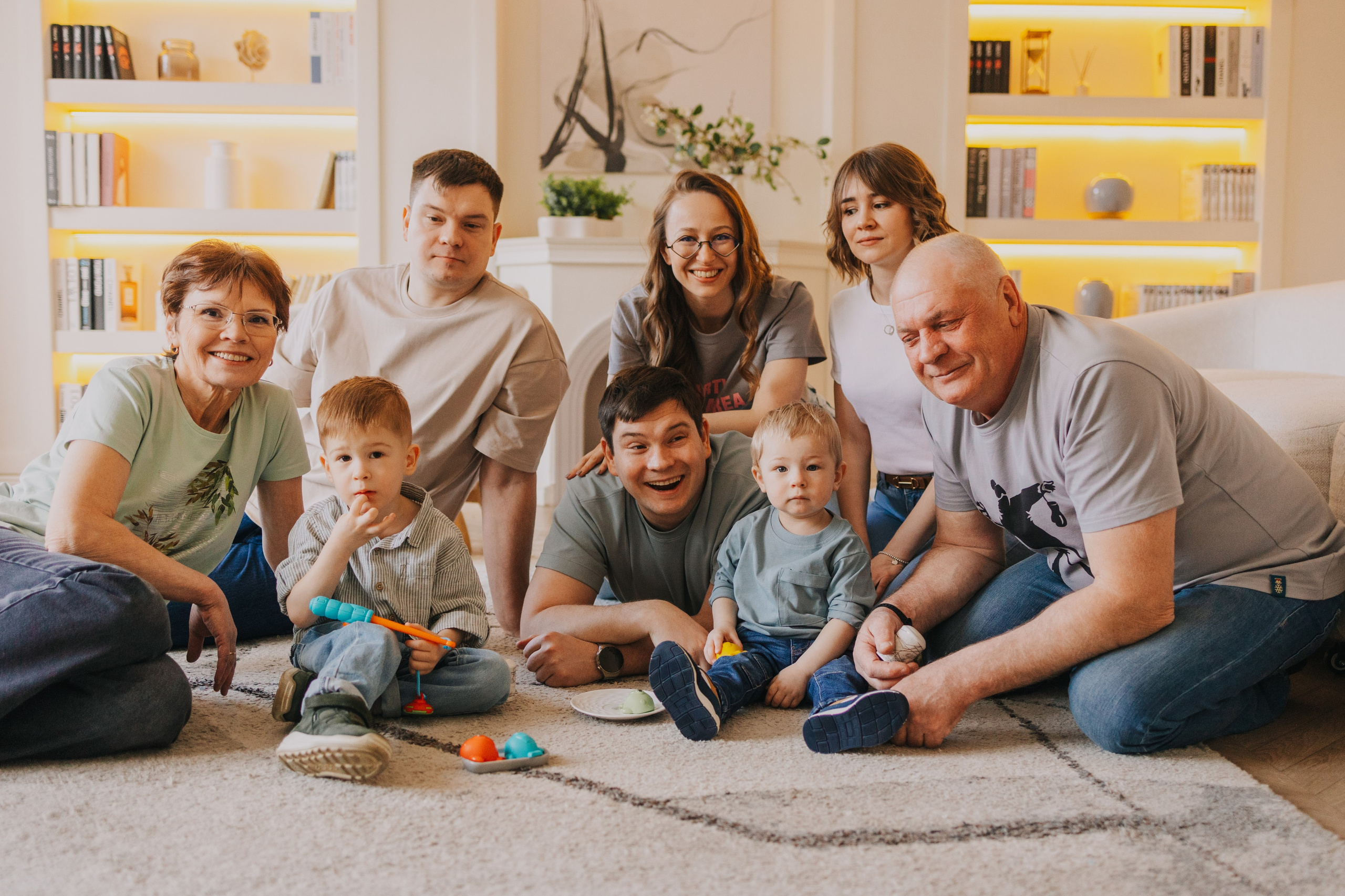 Большая семья. Домашняя фотосессия