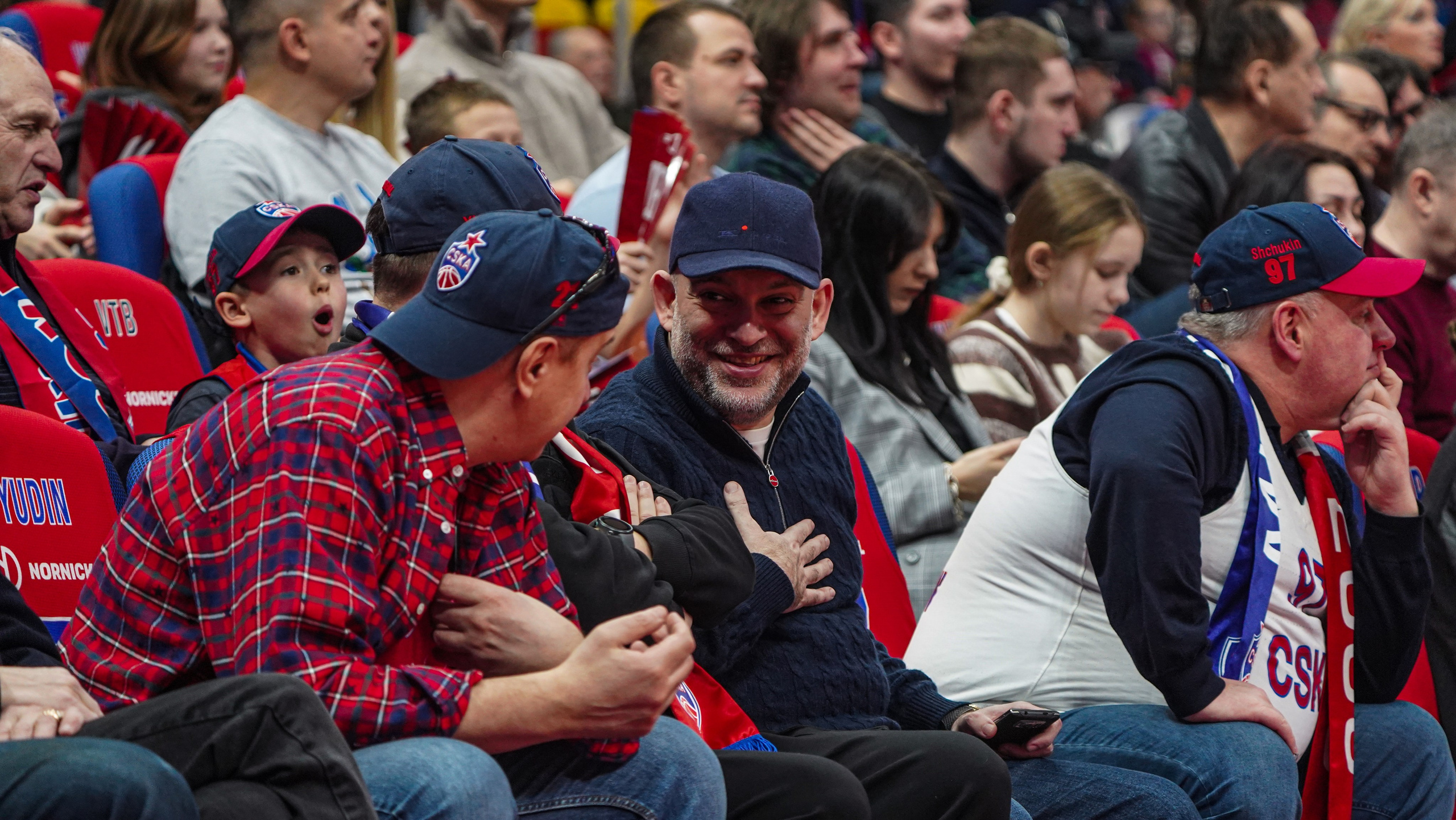 Баскетбол. ЦСКА-Локомотив Кубань (19.01.25). Автомобильный фотограф Шакая Кирилл