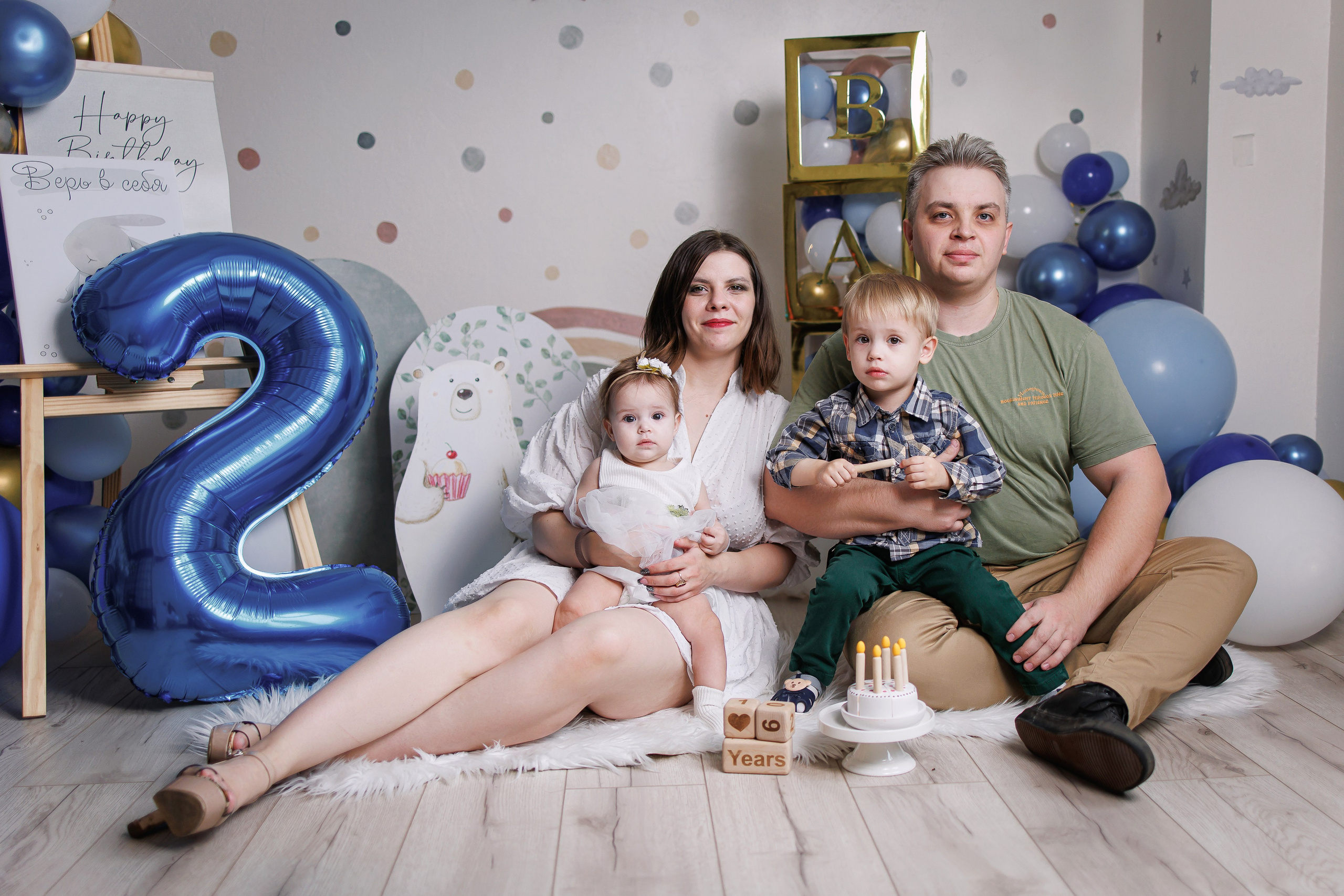 Ваши фотографии. Интерьерная фотостудия Background в Омске