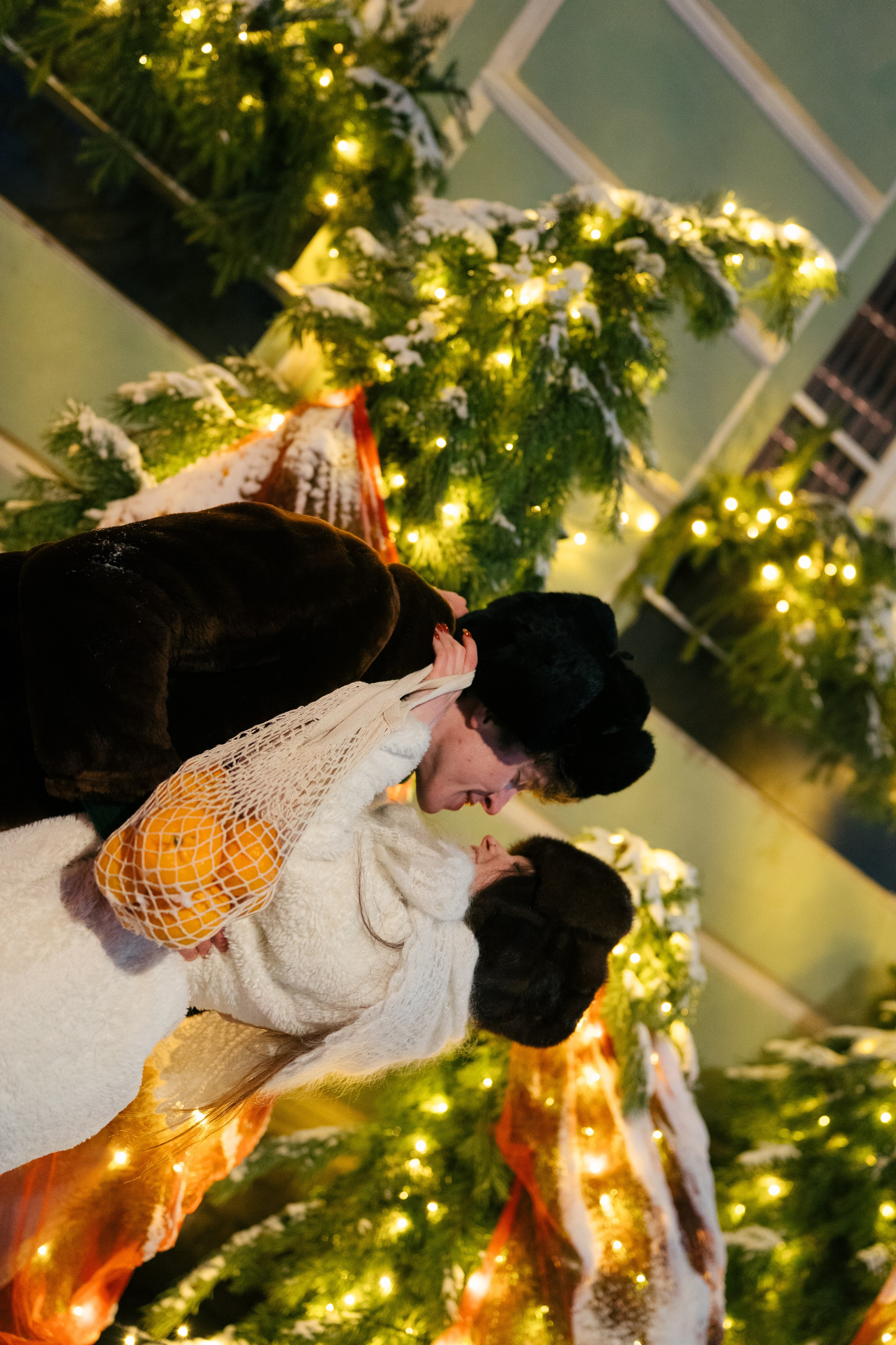 НОВОГОДНЯЯ ПРОГУЛКА ПАРЫ ПО ЧЕРНЫШЕВСКОЙ ПЕРЕД НОВЫМ ГОДОМ. Профессиональный фотограф, Санкт-Петербург — Виктория Богомолова