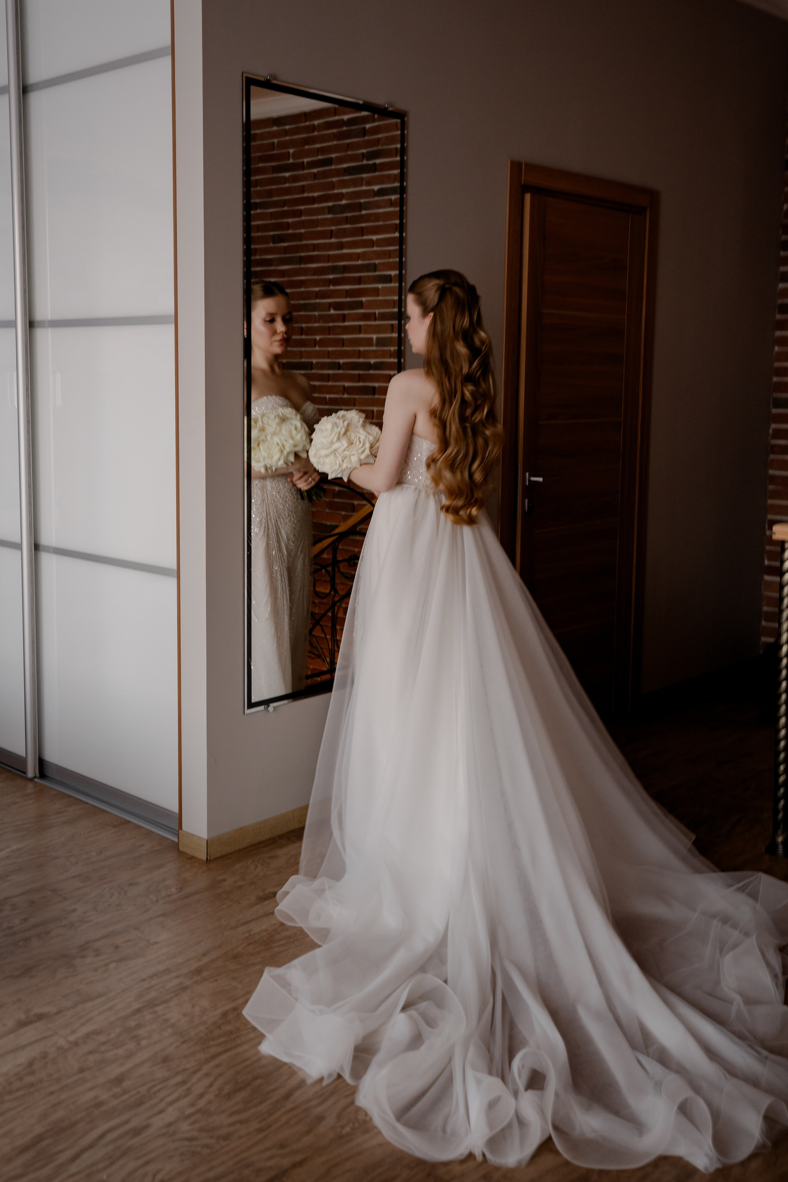 СВАДЕБНАЯ СЬЕМКА СБОРОВ В ОТЕЛЕ И ВЫЕЗД НА ЦЕРЕМОНИЮ (СНЯТО В СИБИРЕ В НИЖНЕВАРТОВСКЕ)М. Профессиональный фотограф, Санкт-Петербург — Виктория Богомолова