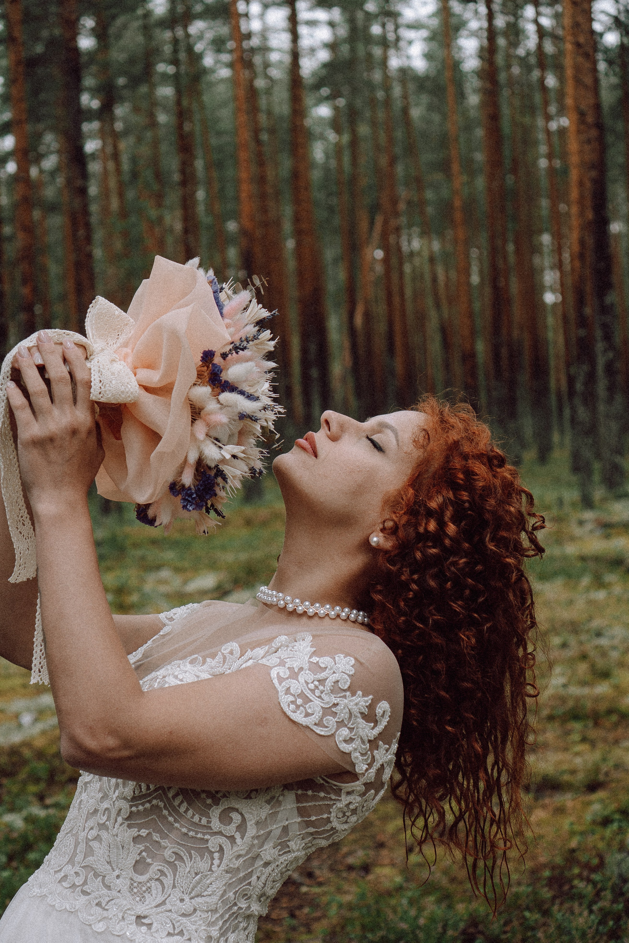 СВАДЕБНАЯ ФОТОСЕССИИЯ ПАРЫ В ГОРОДЕ ПРИОЗЕРСК В СОСНОВОМ ЛЕСУ И С ПИКАПОМ. Профессиональный фотограф, Санкт-Петербург — Виктория Богомолова