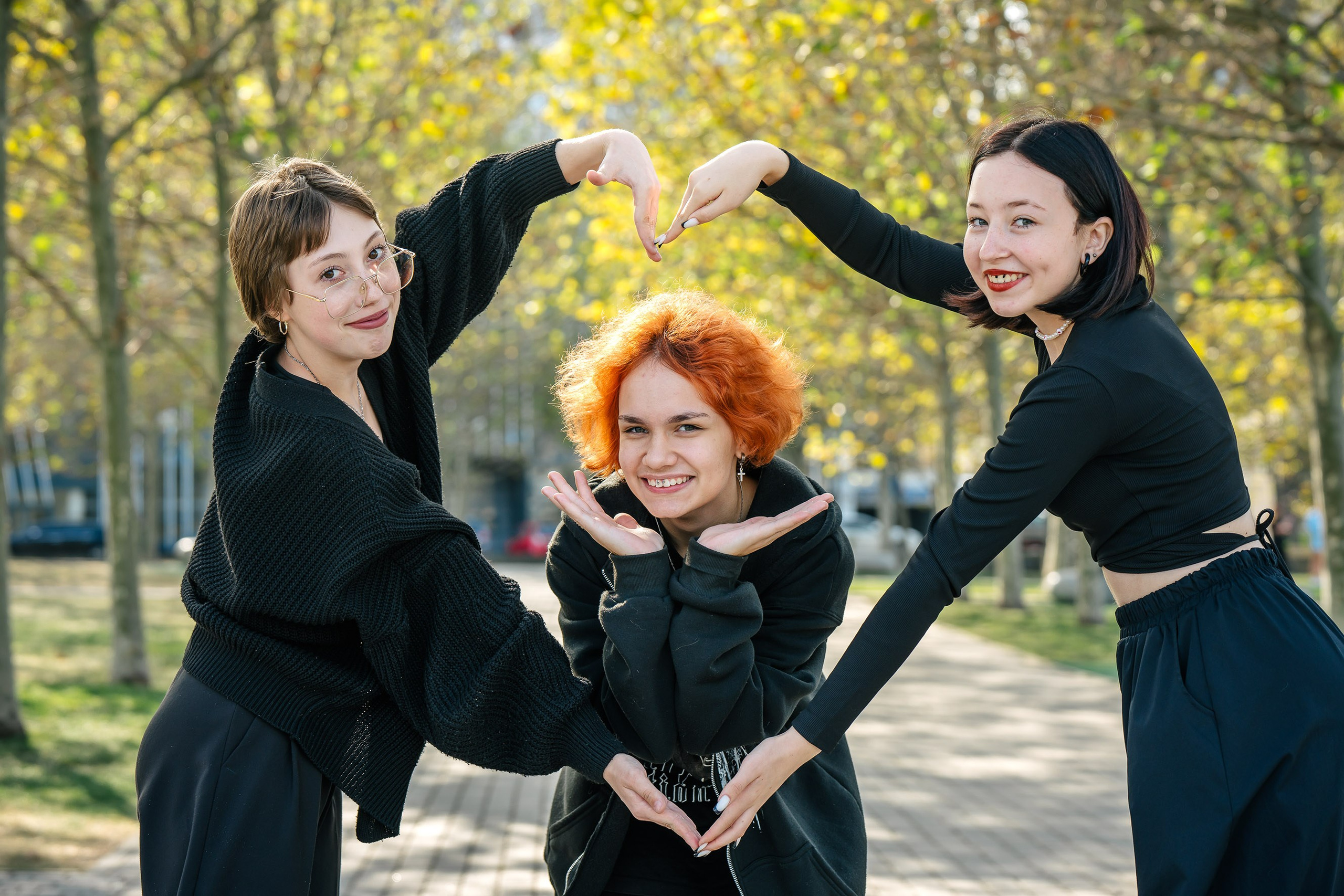 Фотографии с одноклассниками. Выпускные альбомы, школьные фотосессии в городе Новороссийске