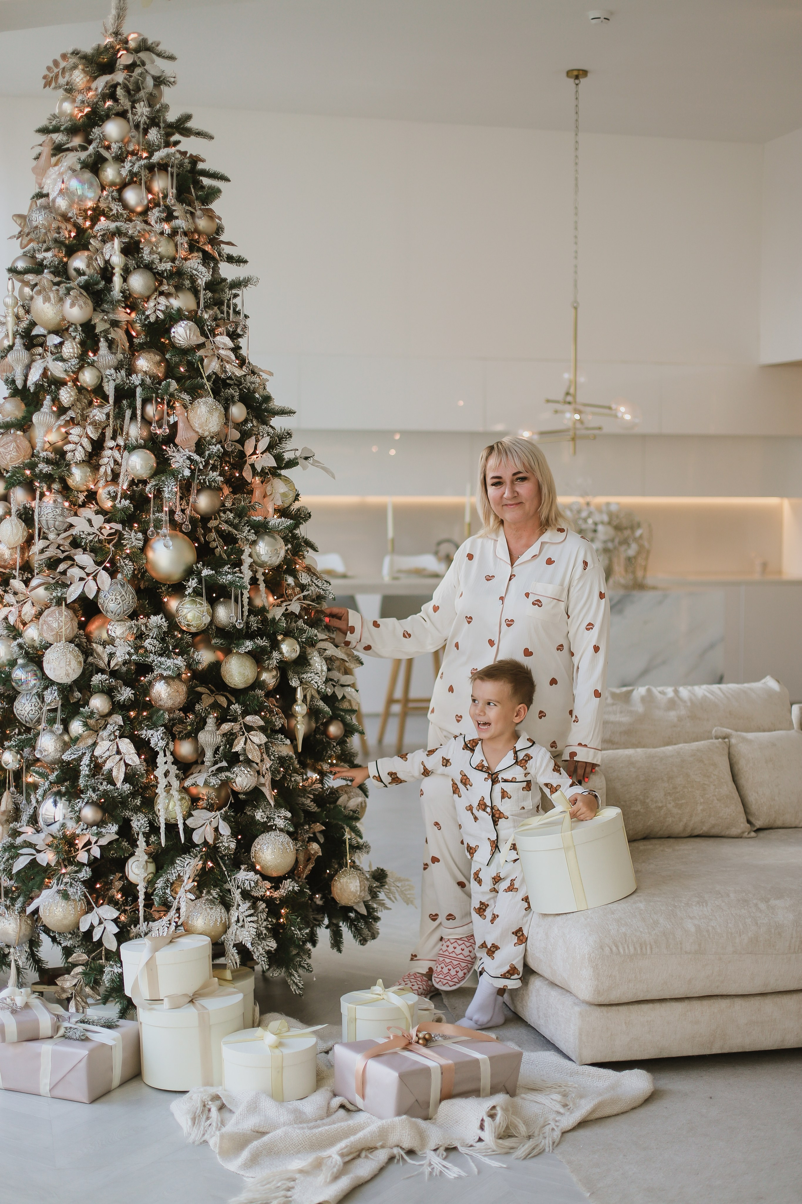 Юля и Максик, зал Мия. Свадебный, семейный и детский фотограф в Люберцах Зайцева Анастасия