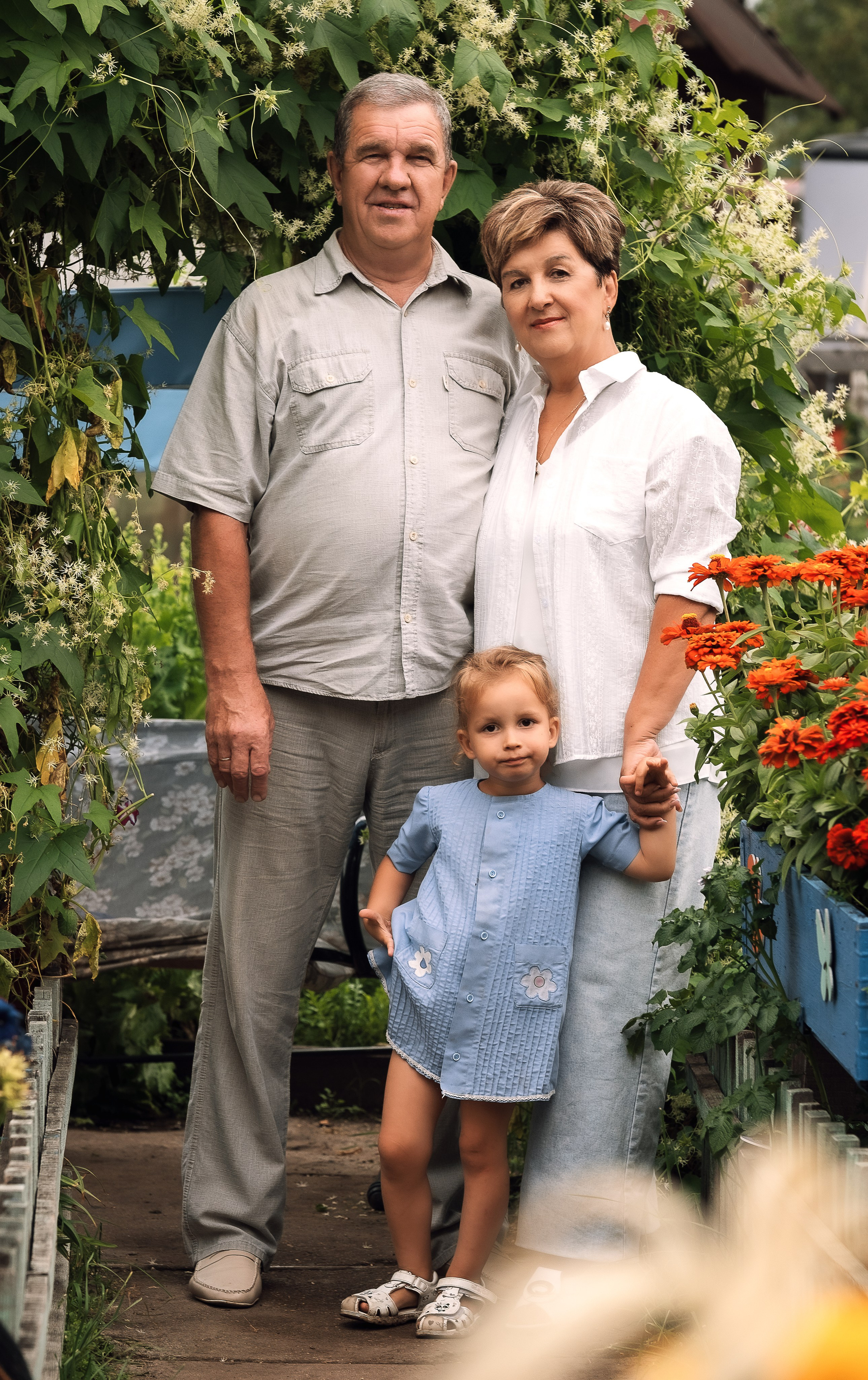 Семейная фотосессия на даче Чита. Портретный фотограф в Чите Анна Камратова. Помогу Вам создать историю, в которой Вы — главный герой!