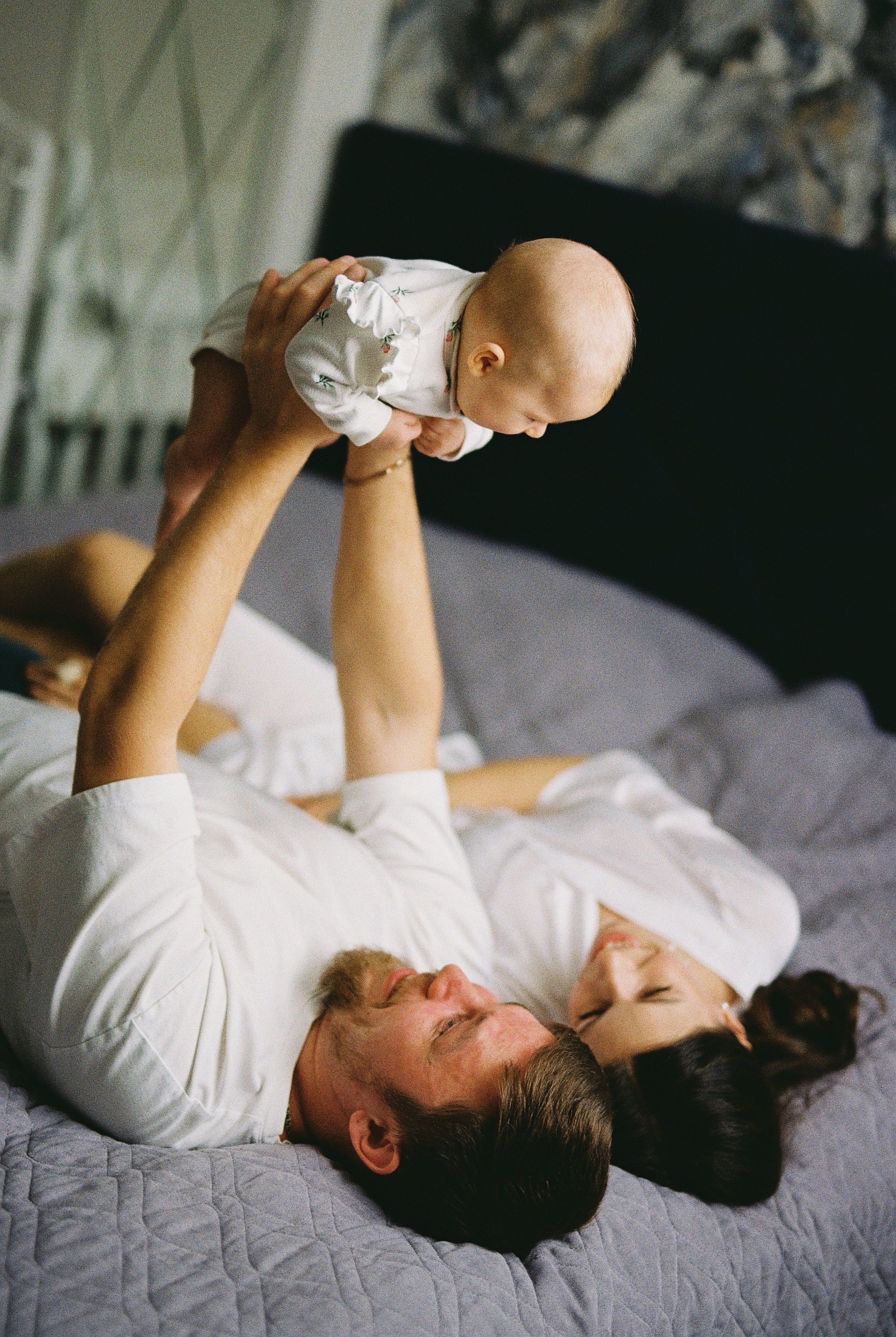 Галина, Денис и их дочка (35 мм). Фотограф в Екатеринбурге и Москве, Анна