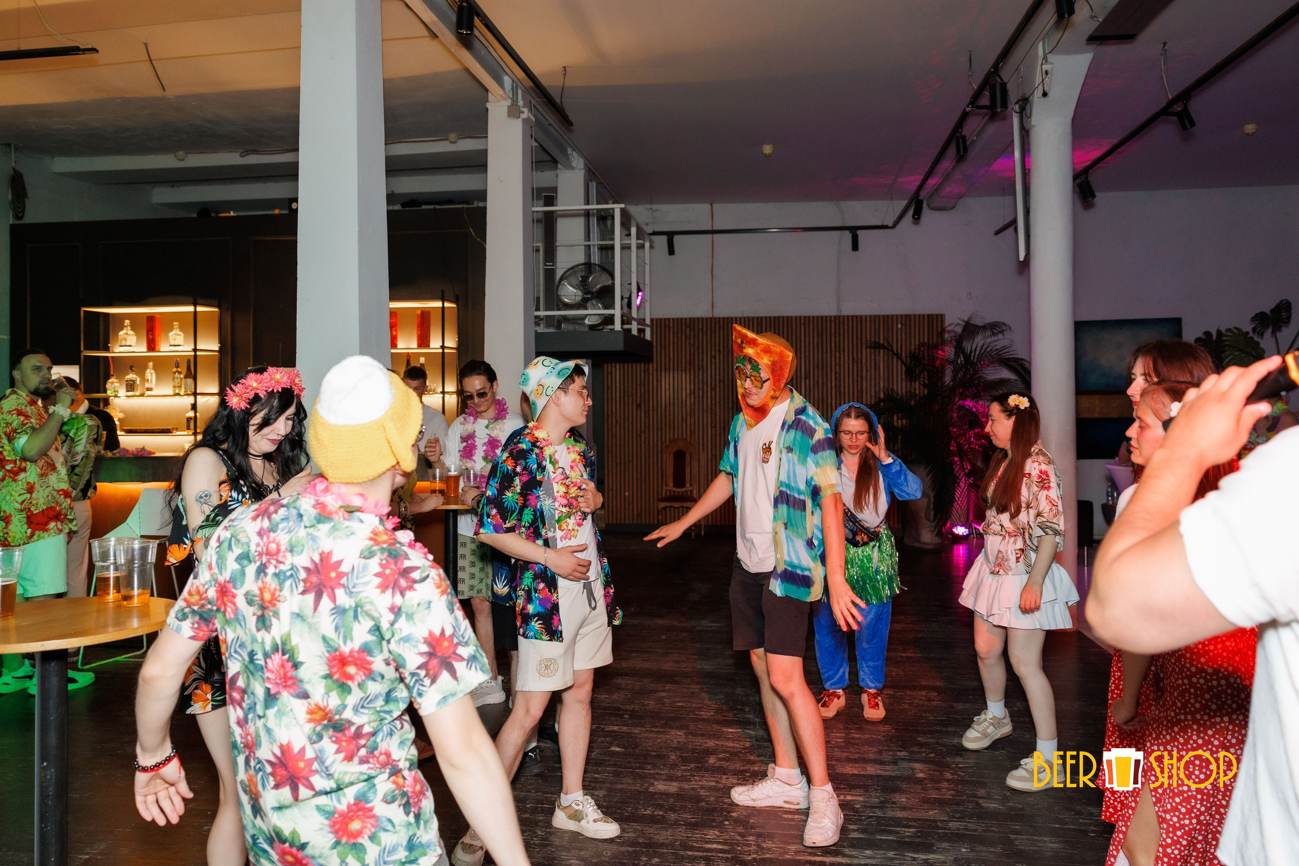 Гавайская вечеринка (Медиапорт). Свадебный фотограф и контент фотограф в Казани Малыгина Елена