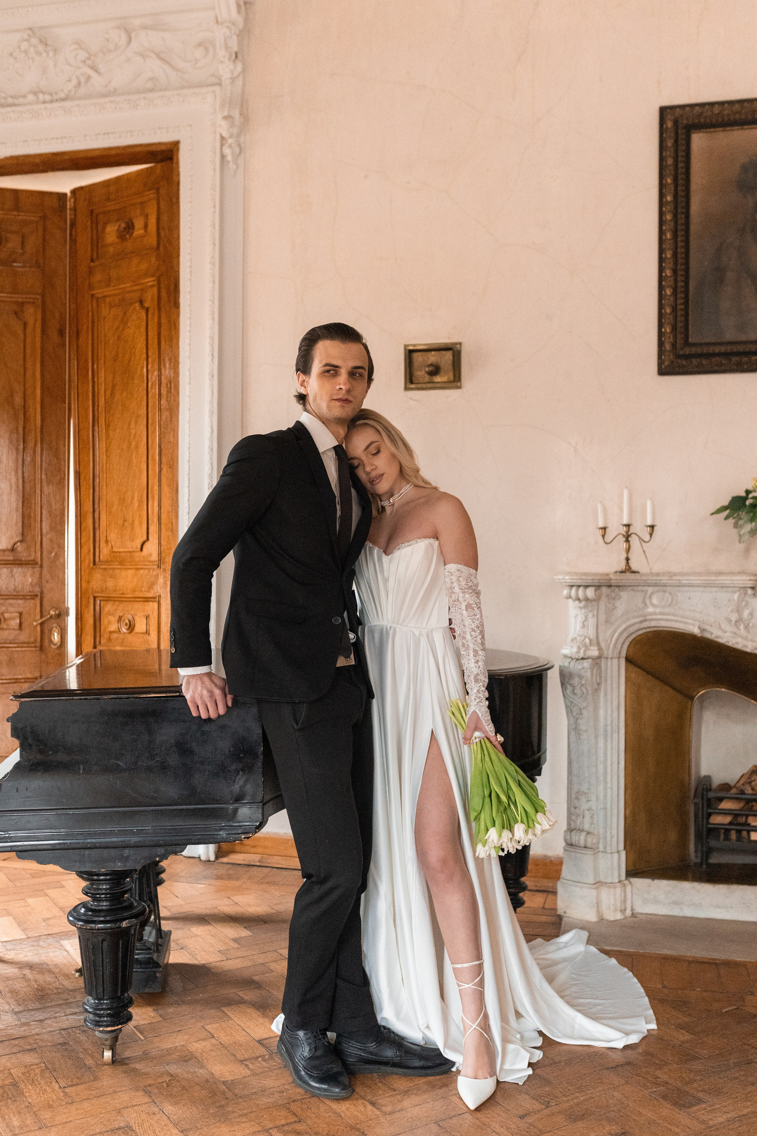 Свадебная фотосессия в Пушкинской библиотеке. Свадебный фотограф в Москве Анна Полушина