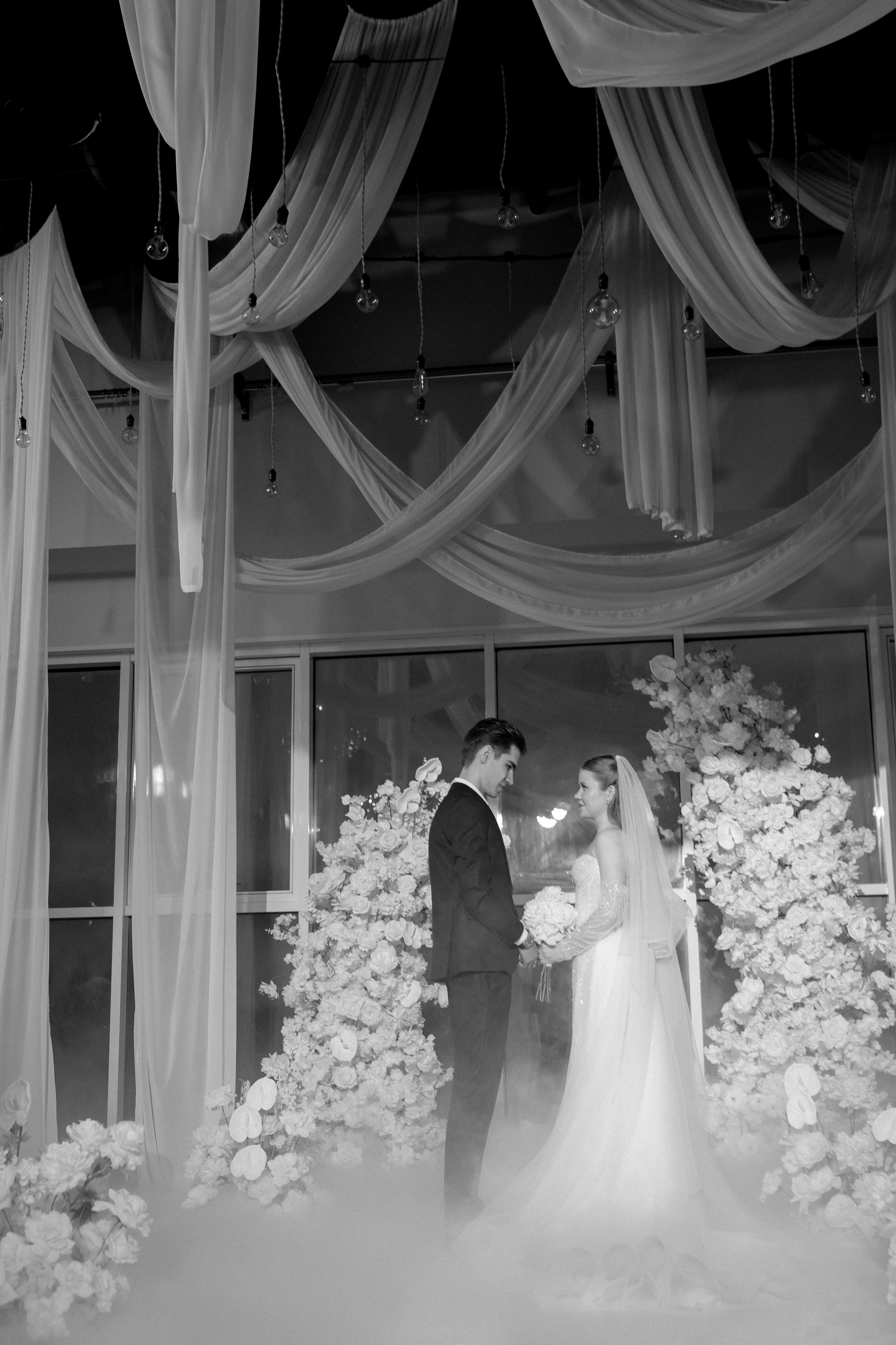 СВАДЕБНАЯ СЬЕМКА СБОРОВ В ОТЕЛЕ И ВЫЕЗД НА ЦЕРЕМОНИЮ (СНЯТО В СИБИРЕ В НИЖНЕВАРТОВСКЕ). Профессиональный фотограф, Санкт-Петербург — Виктория Богомолова