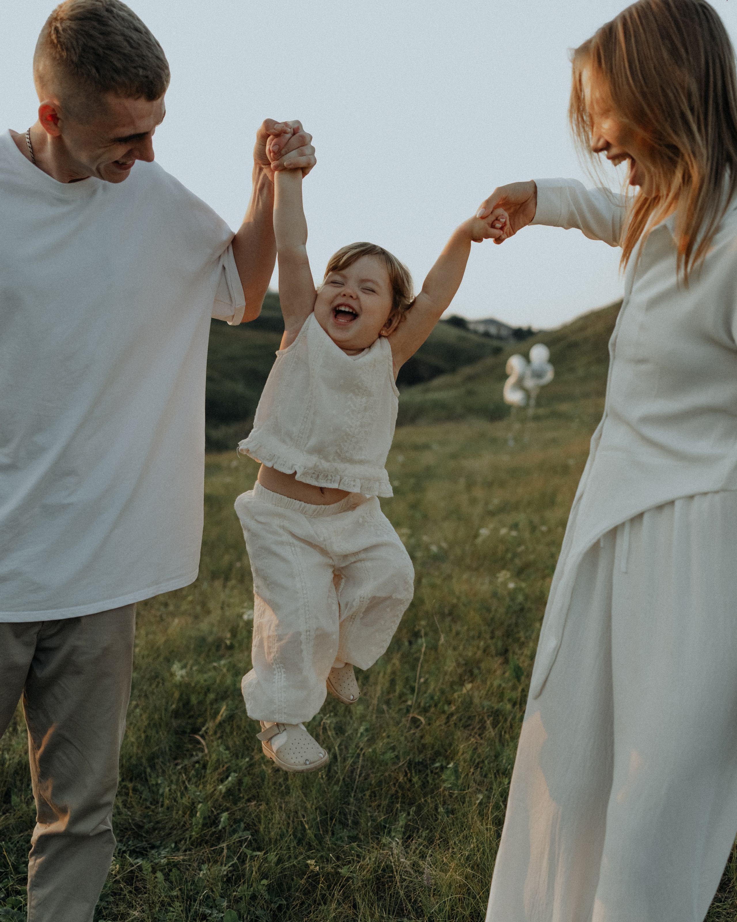 Хрис, Артём и Лея