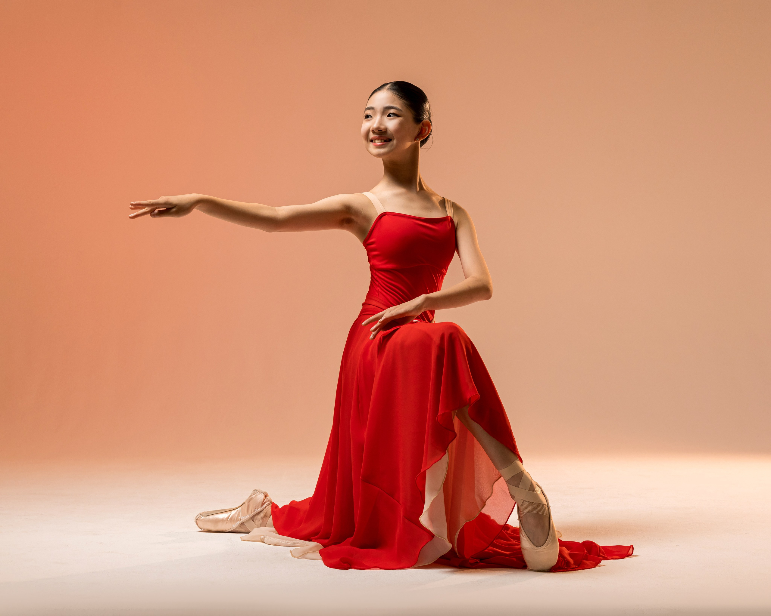 Красно-бежевая двухсторонняя юбка напрокат для фотосессии. Балетный фотограф Алина Ханько — Душа Балета