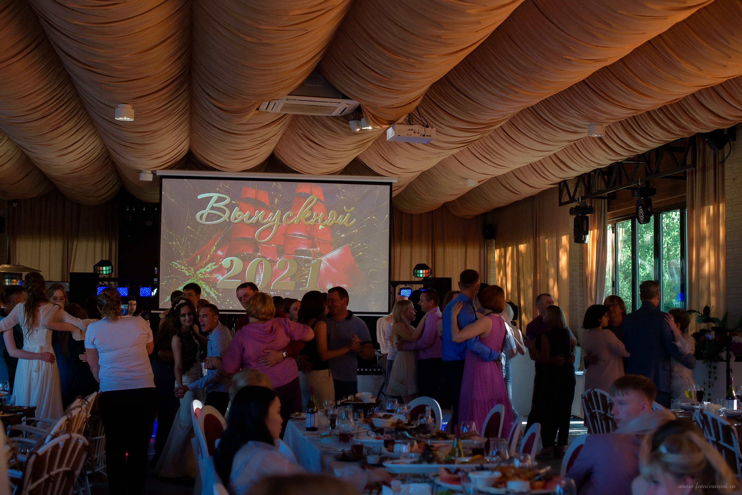 Выпускной. Фотографы Ивановы Краснодарский край