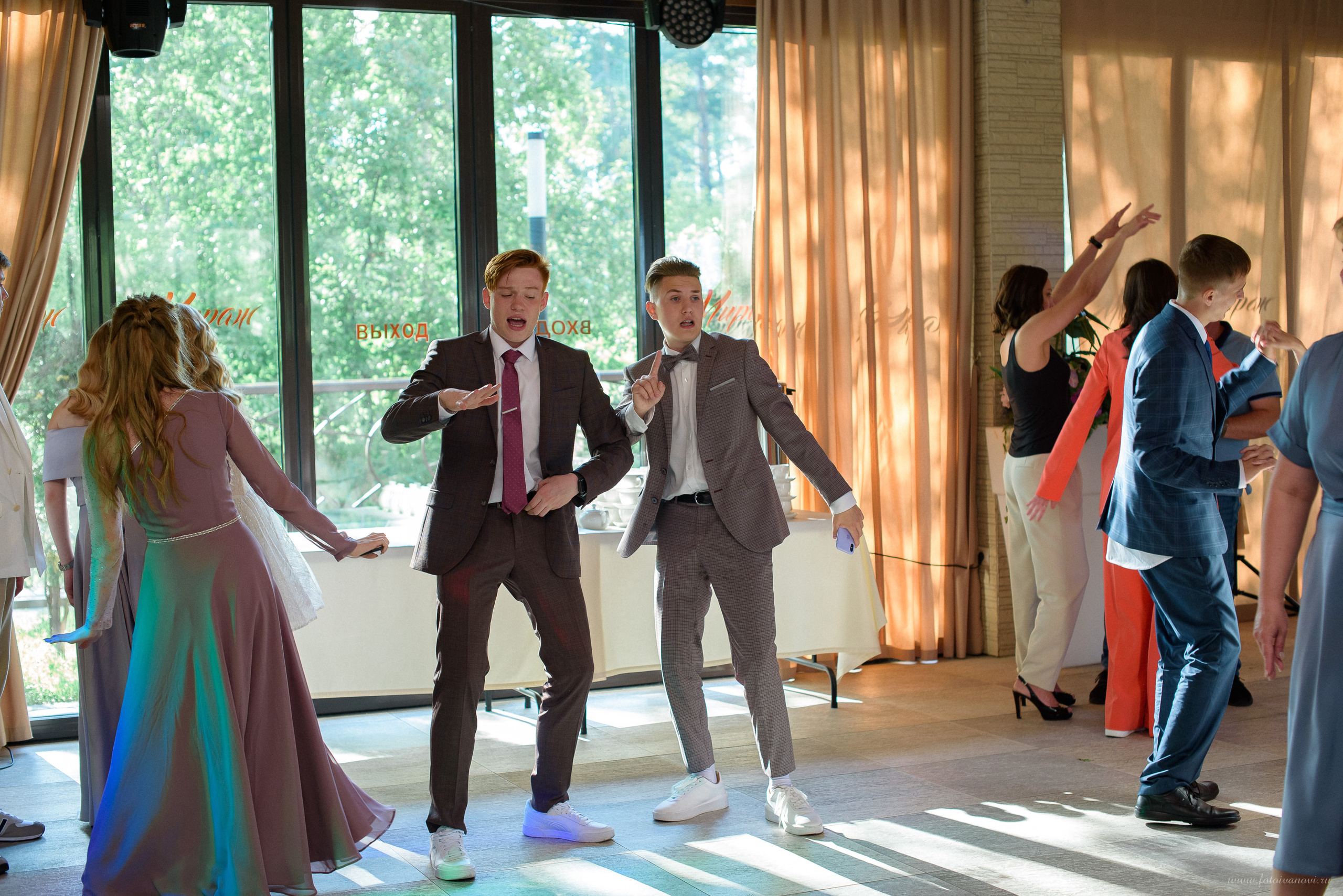 Выпускной. Фотографы Ивановы Краснодарский край