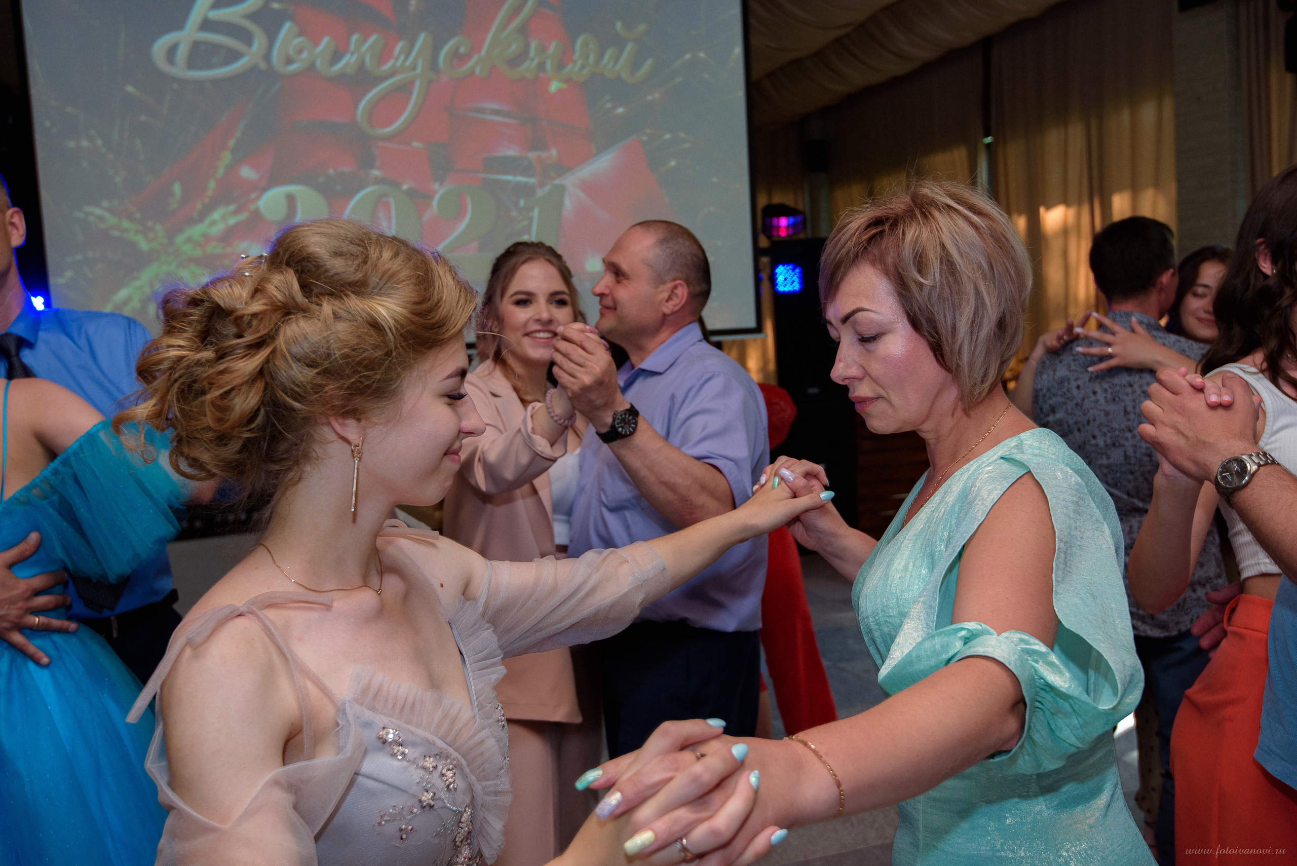 Выпускной. Фотографы Ивановы Краснодарский край