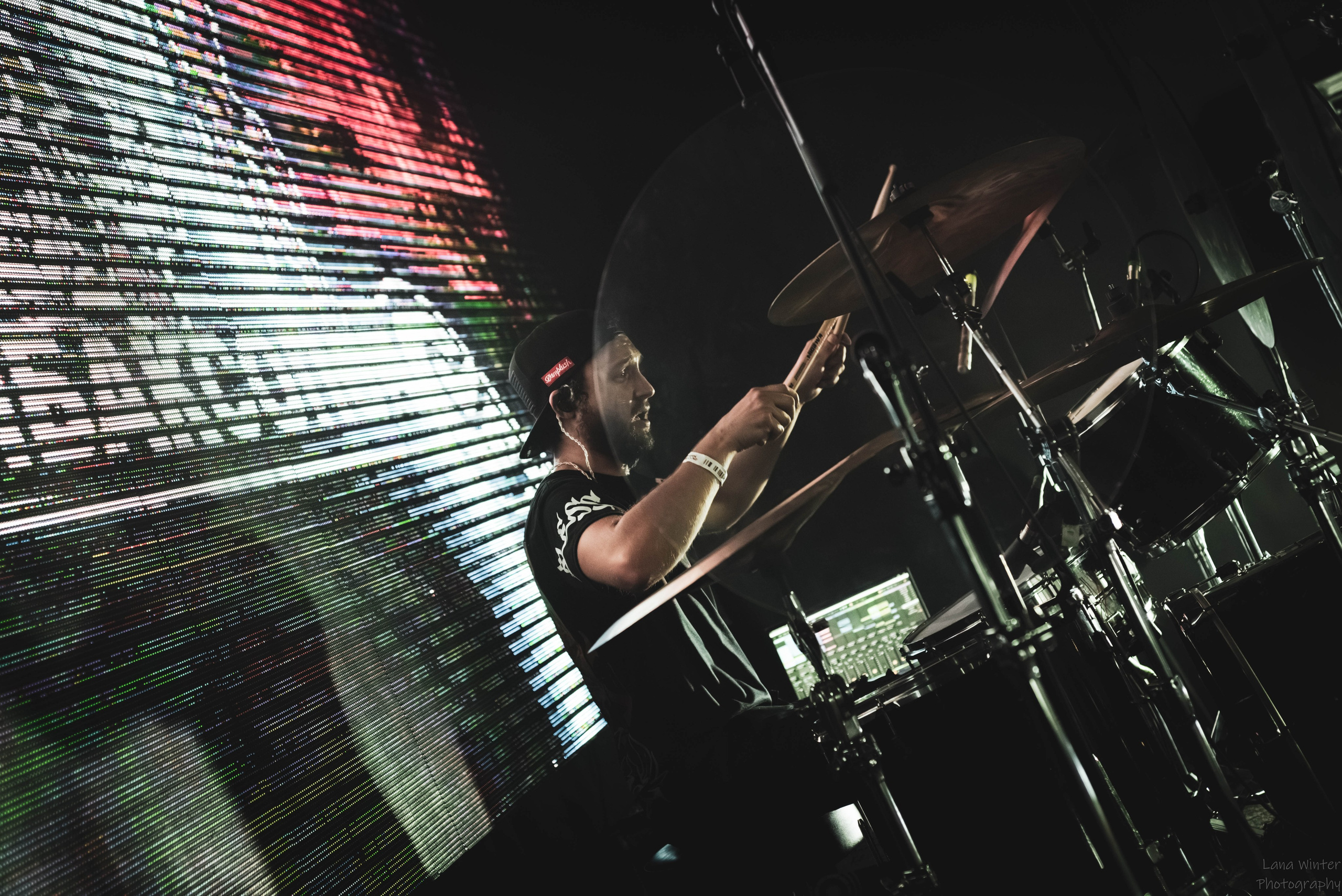 7000$ (29 июня 2025 года, Москва, клуб Урбан). Фотограф Светлана Блинова, Москва и Московская область