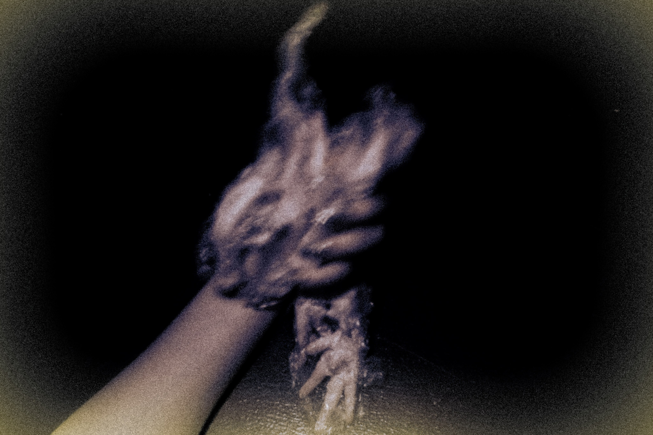 The Broken Snowflake. Polypolarphotography