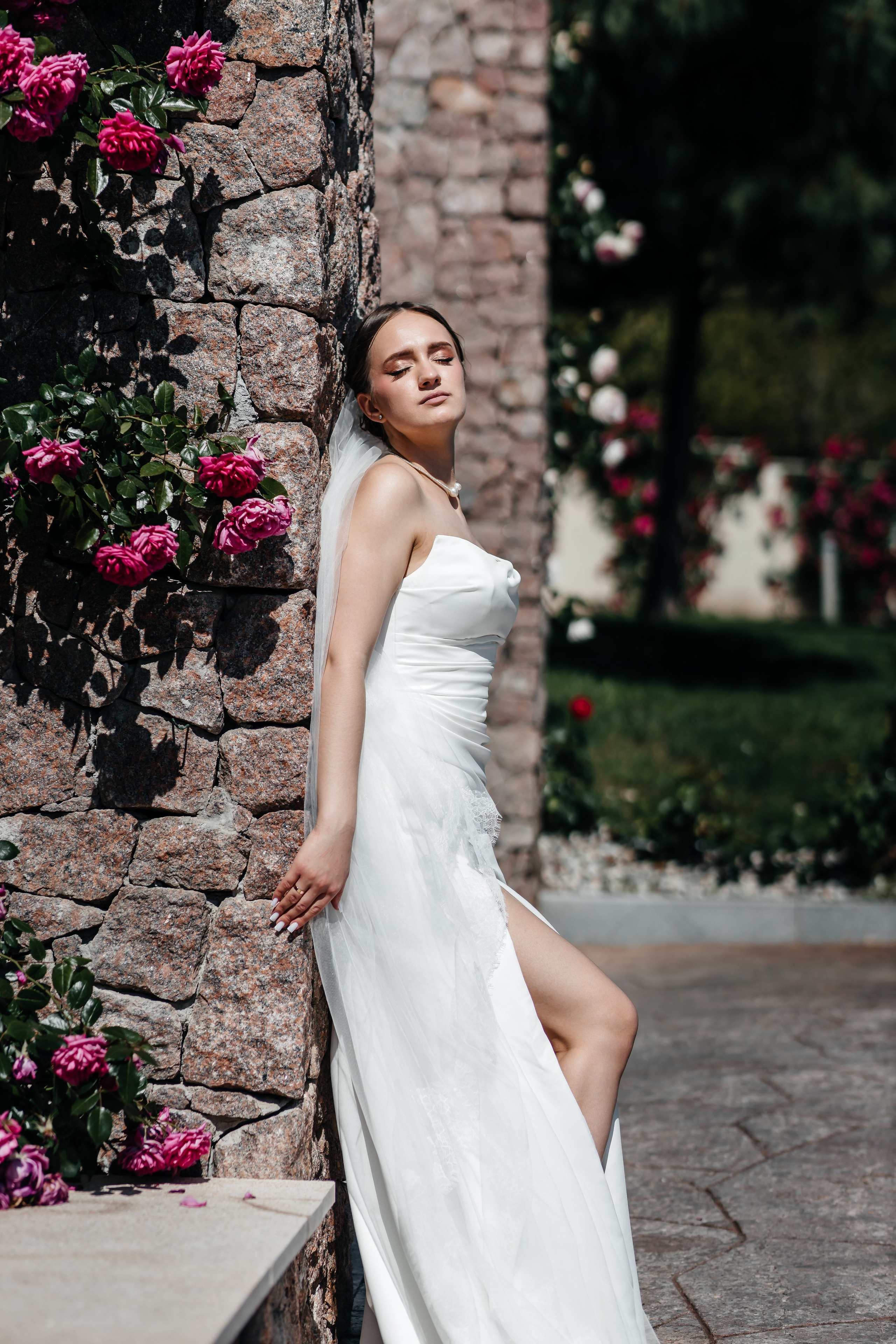 Анонс свадьбы Иры и Никиты. Прогулка в отеле Крымский Бриз. Свадебный фотограф в Крыму и Севастополе Ольга Баскакова