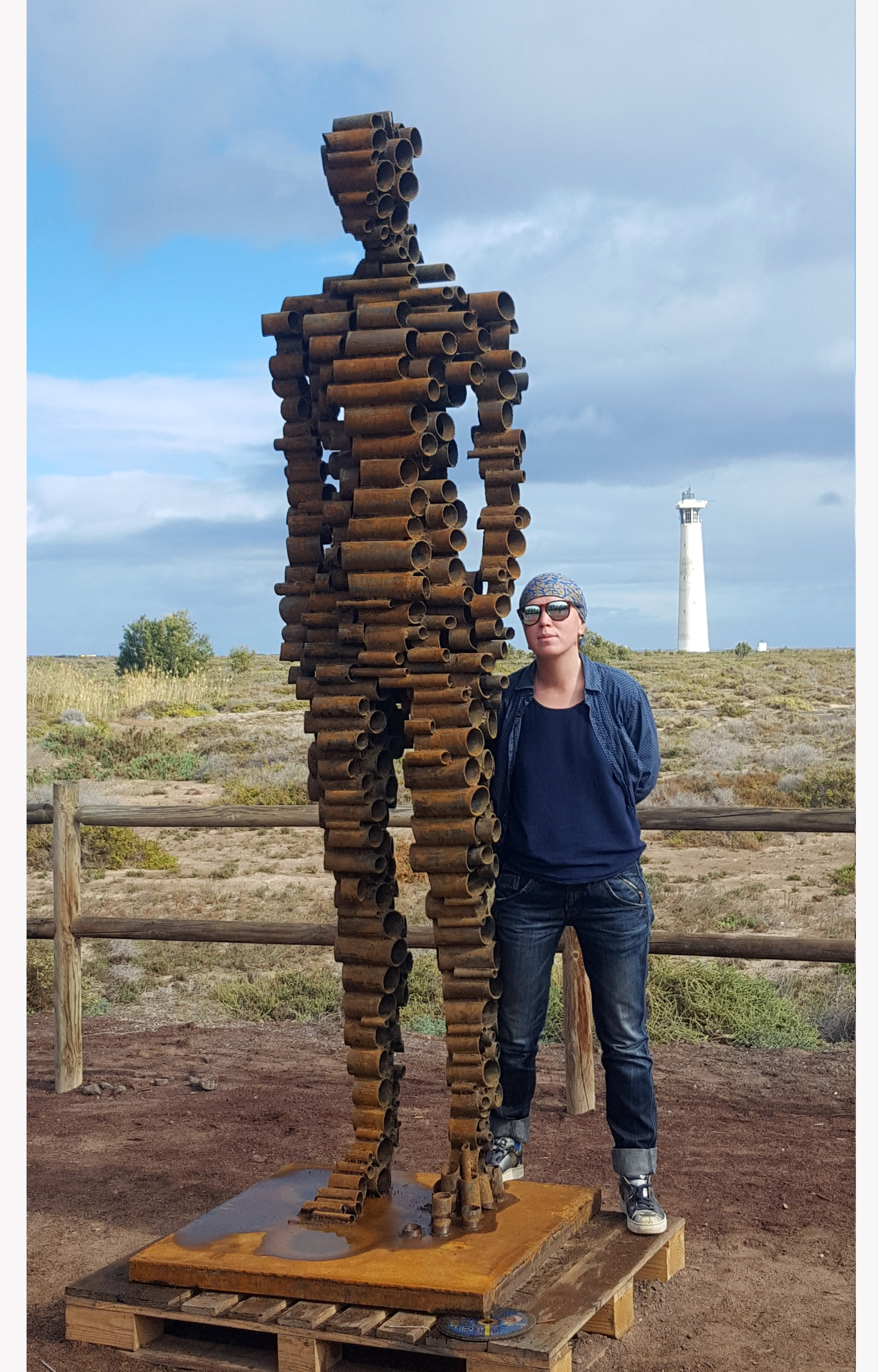 Исчезающий/ Испания/Канарские о-ва/Фуэртевентура/2018. Художник — скульптор Антонина Фатхуллина