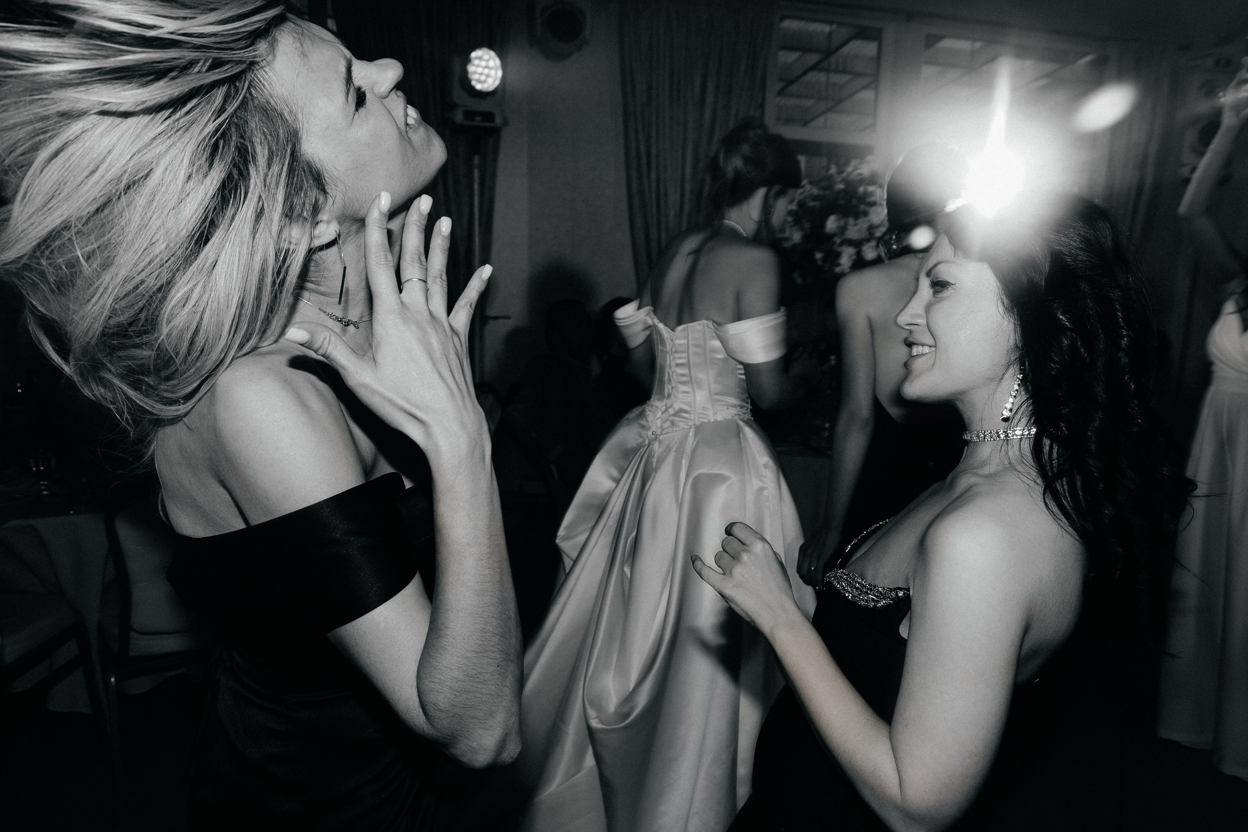 Свадебная фотосессия Анастасии и Игоря в Усадьбе Легенда. Свадебный фотограф в Минске/Беларуси Сергей Спиридонов