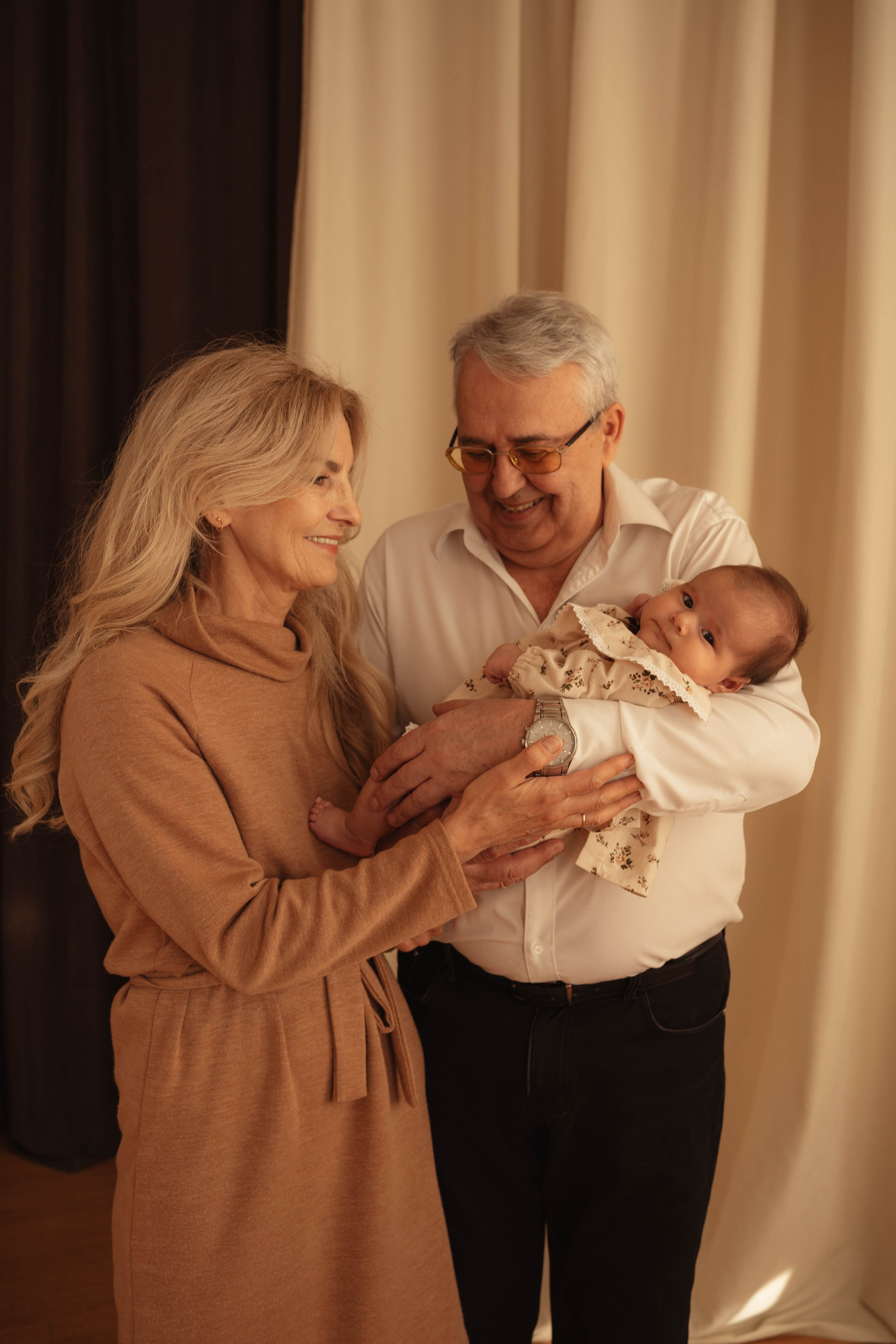 Аврора и ее семья. Фотограф в Новосибирске Диана Ильиных