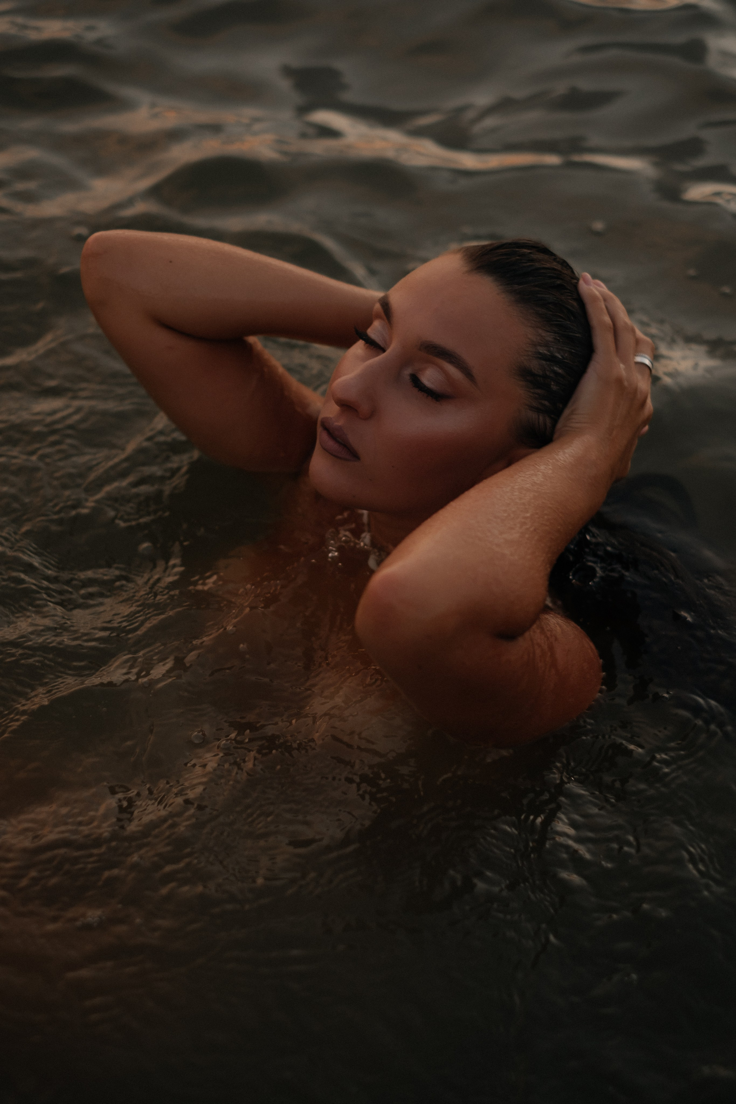 Рита на берегу. Фотограф в Новосибирске Диана Ильиных