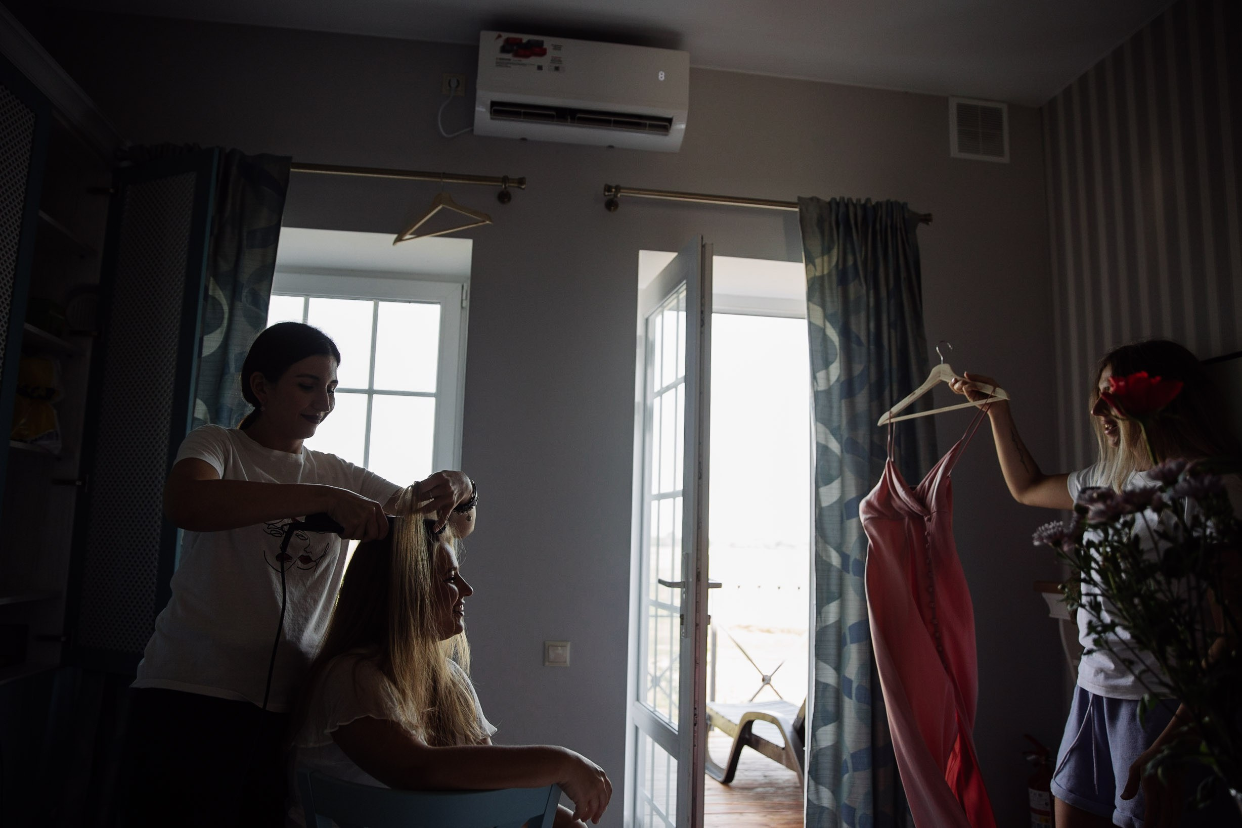 RED. Wedding photographer in Europe