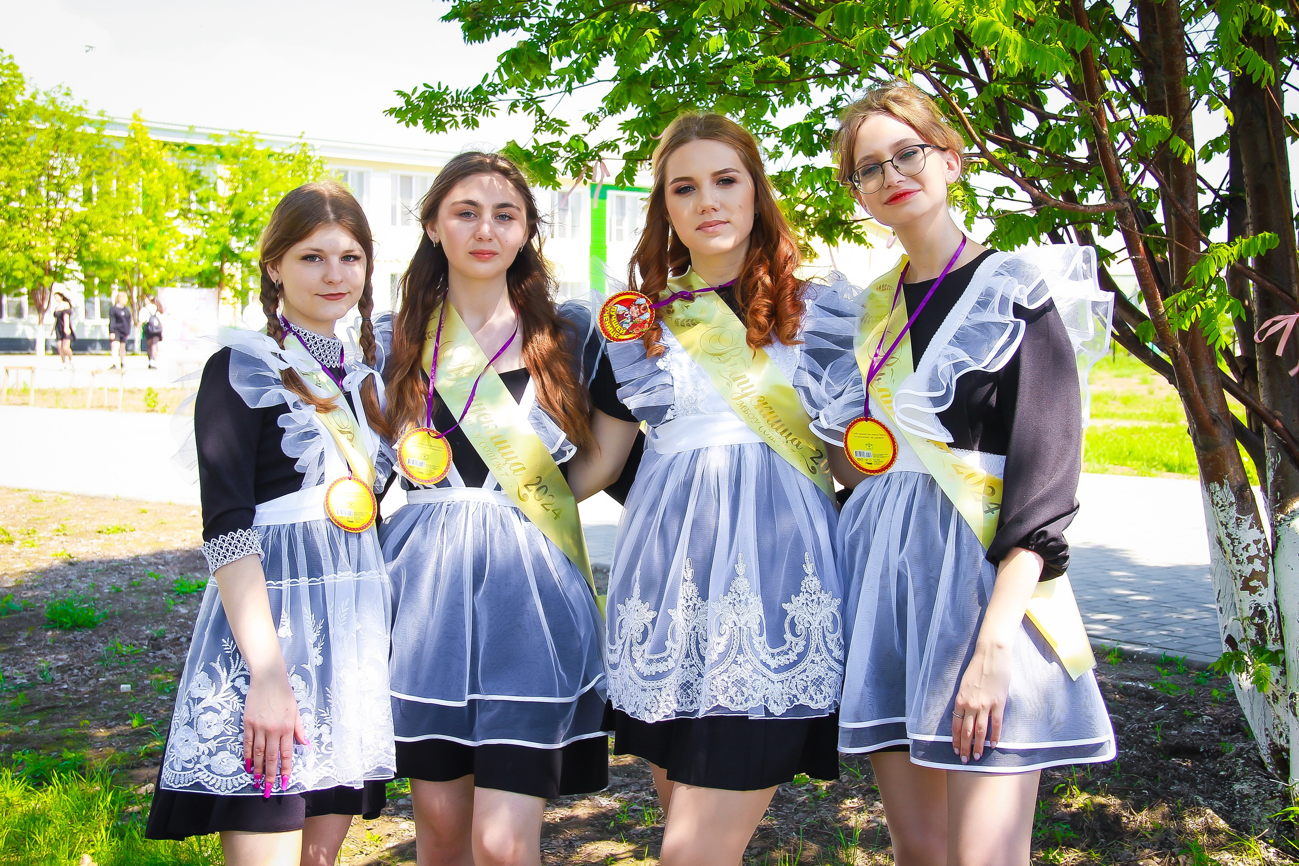 9-11 классы СЪЁМКИ ВЫПУСКНЫХ И ПОСЛЕДНИХ ЗВОНКОВ. Выпускные альбомы для школ и Детских садов в Барнауле /Выпускные/Свадебные/Детские/Семейные и др. виды съёмок /Фотограф Вера Валейко