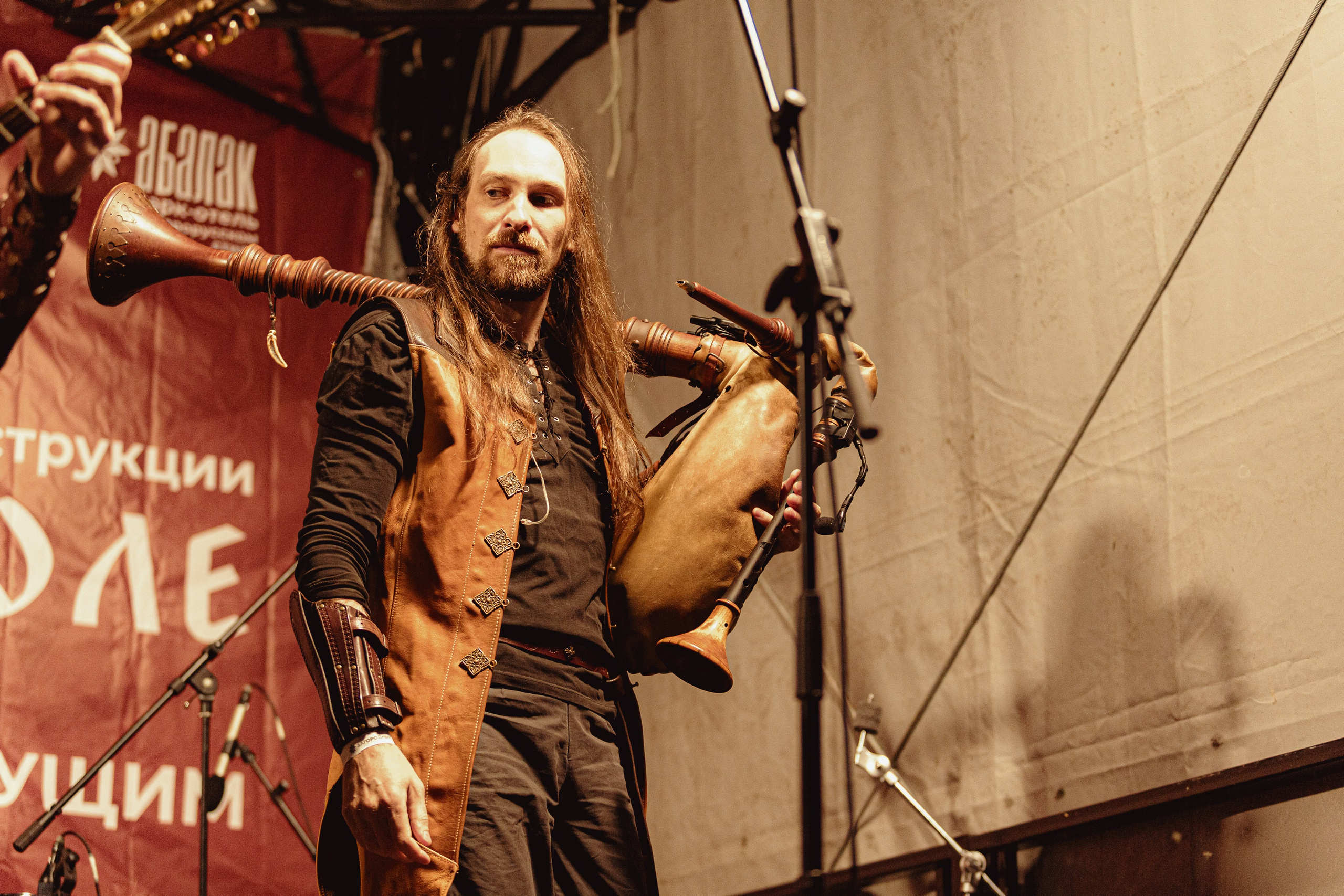 Фестиваль «Абалакское поле» XVI. Арт-фотограф Крис Л. в Тобольске: портрет, семейные, свадьбы