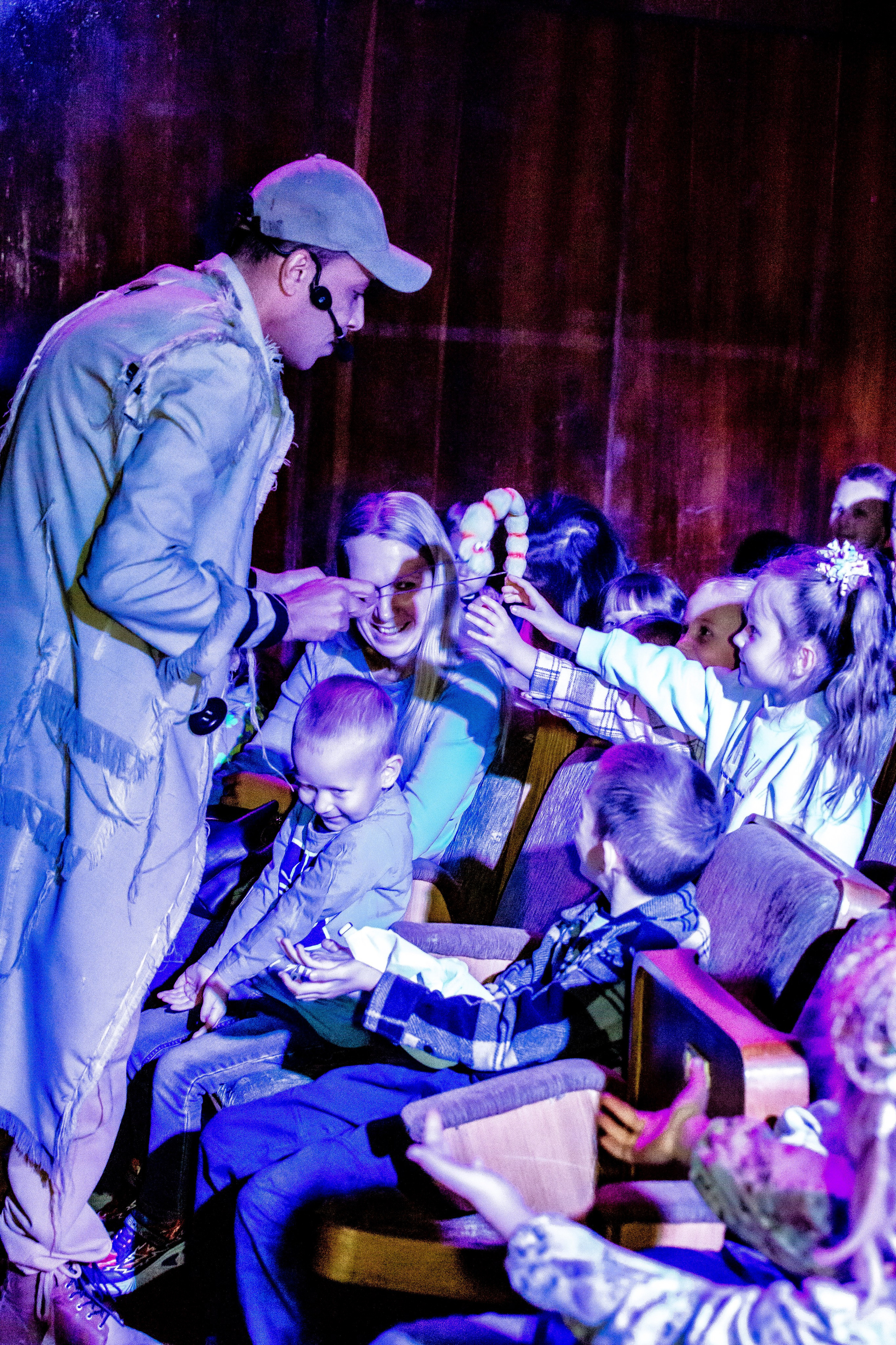 Спектакль театра Саквояж Лягушка путешествиница. Фотограф в Сочи Юрий Шептаев