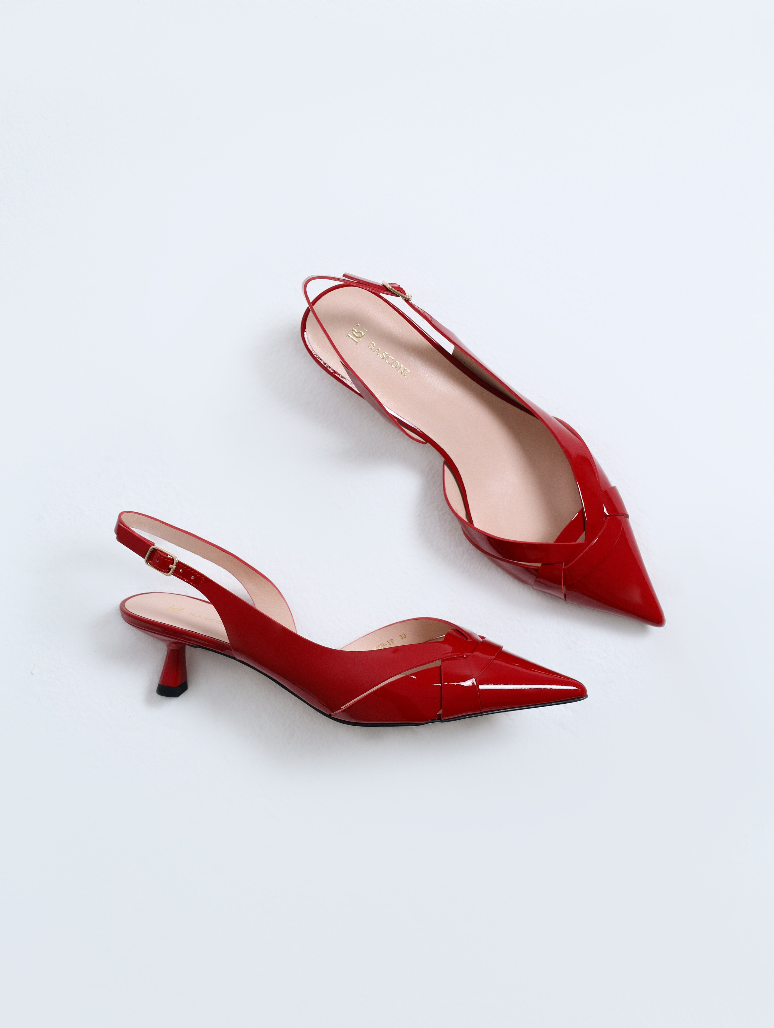 Basconi Summer Y'25. Предметный фотограф Артём Йома