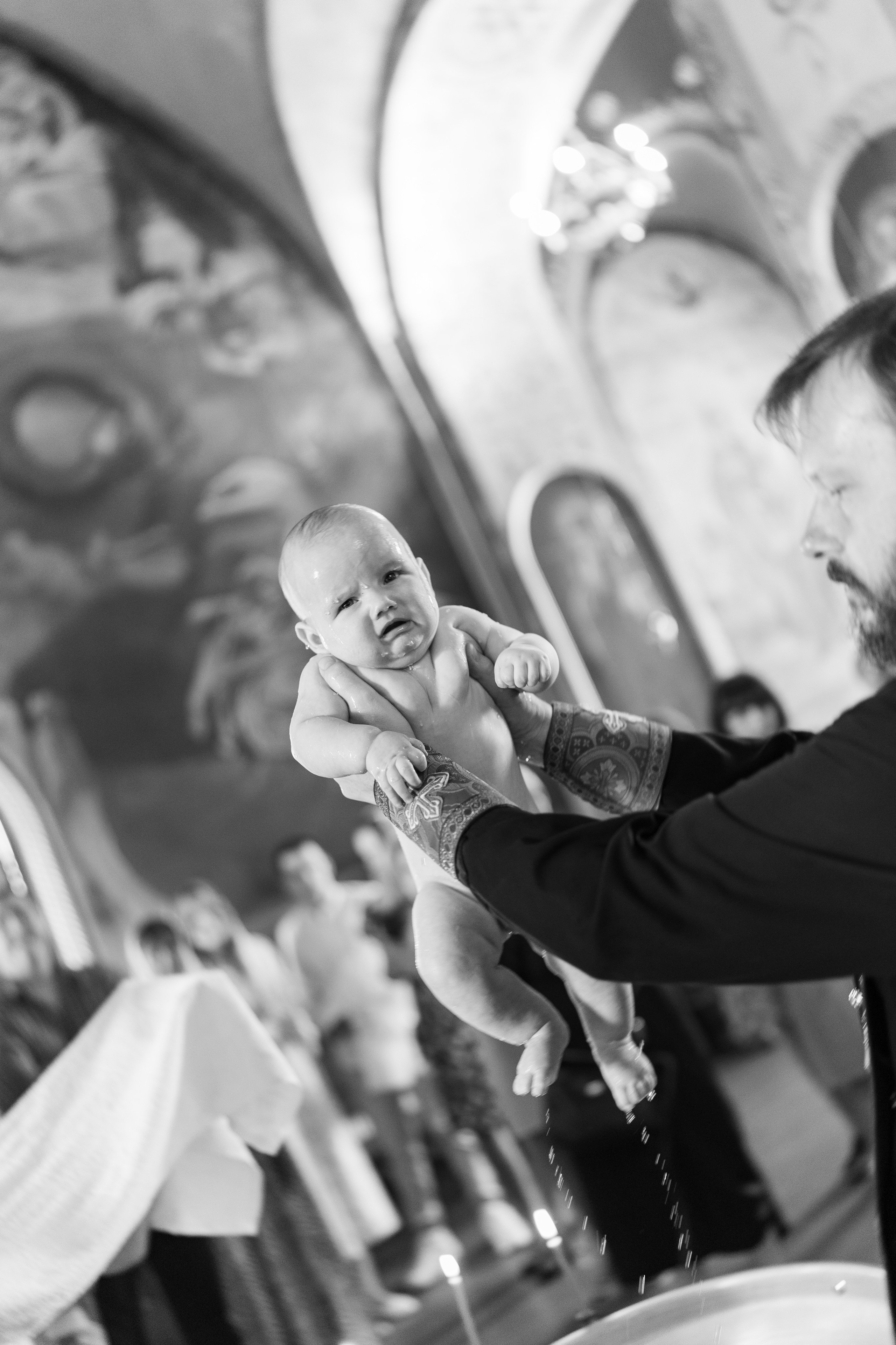 Крещение Михаила в Николаевской церкви. Анастасия Безуглова- свадебный фотограф в Таганроге