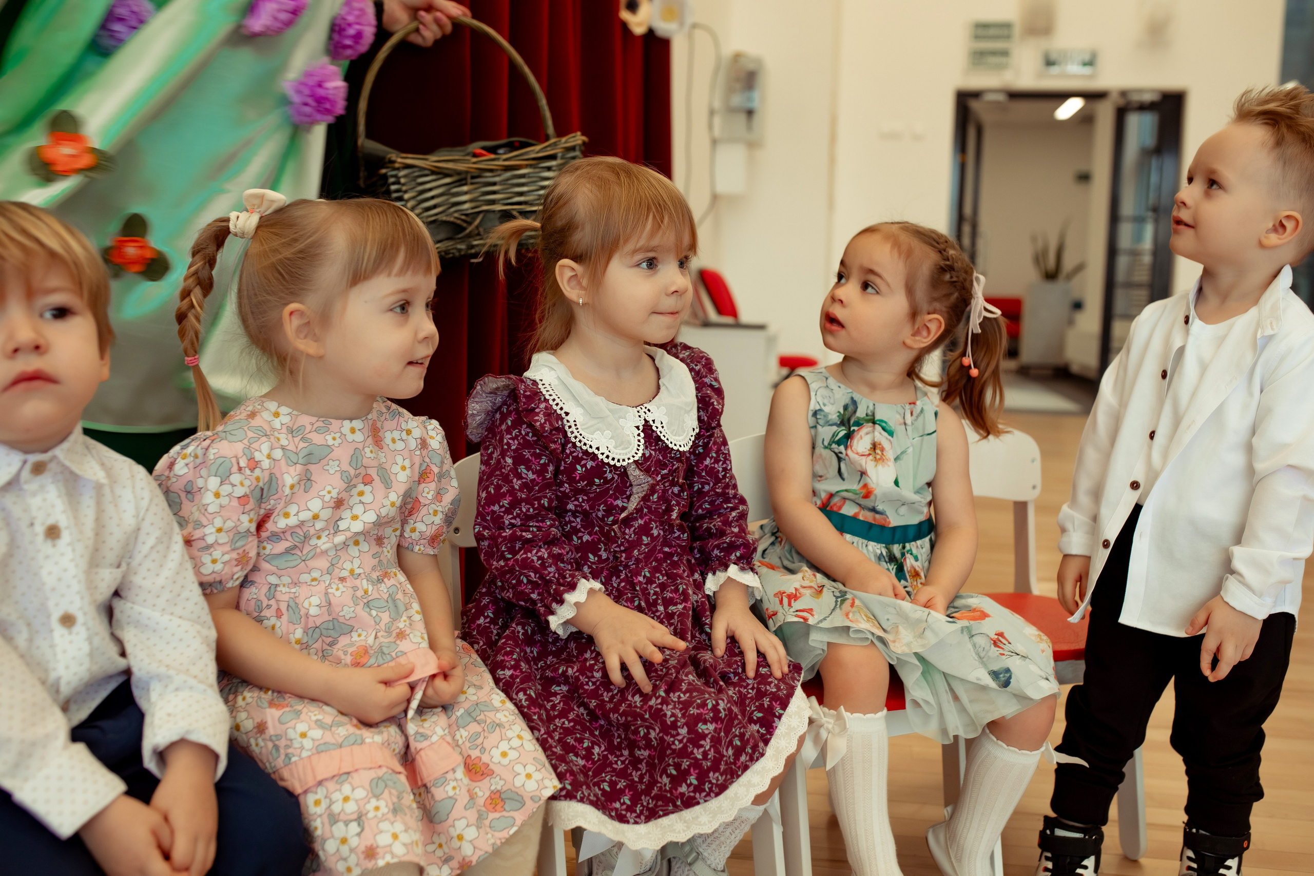 Праздник весны в детском саду. Семейный и детский фотограф в Москве Дорогова Екатерина