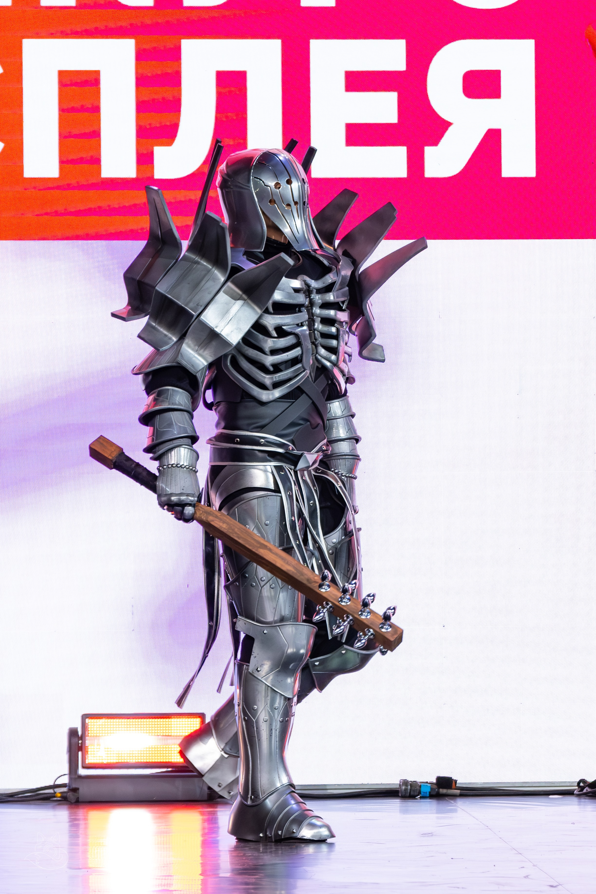 Сцена РЭД ЭКСПО 2024. Косплей фотограф