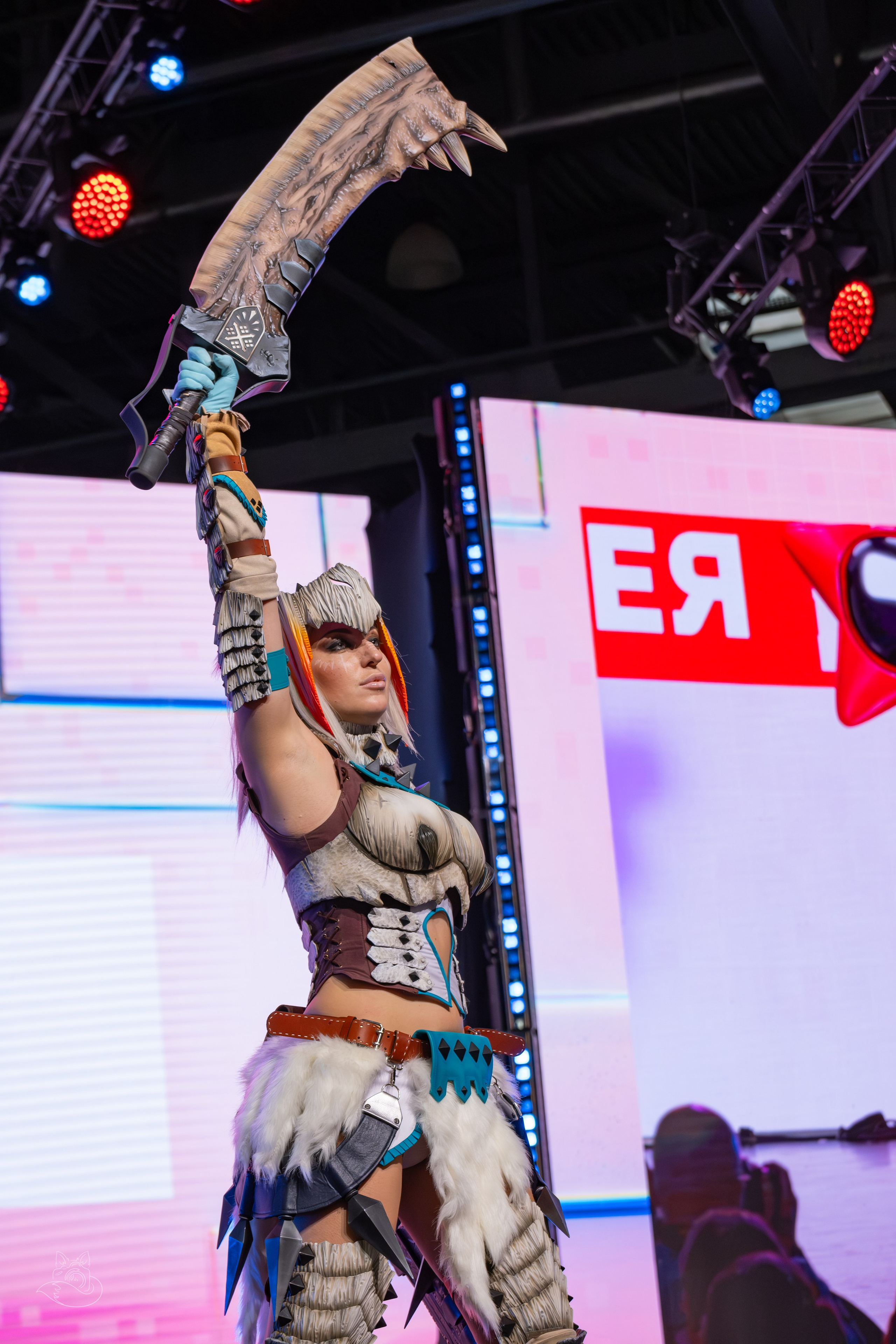 Сцена РЭД ЭКСПО 2024. Косплей фотограф