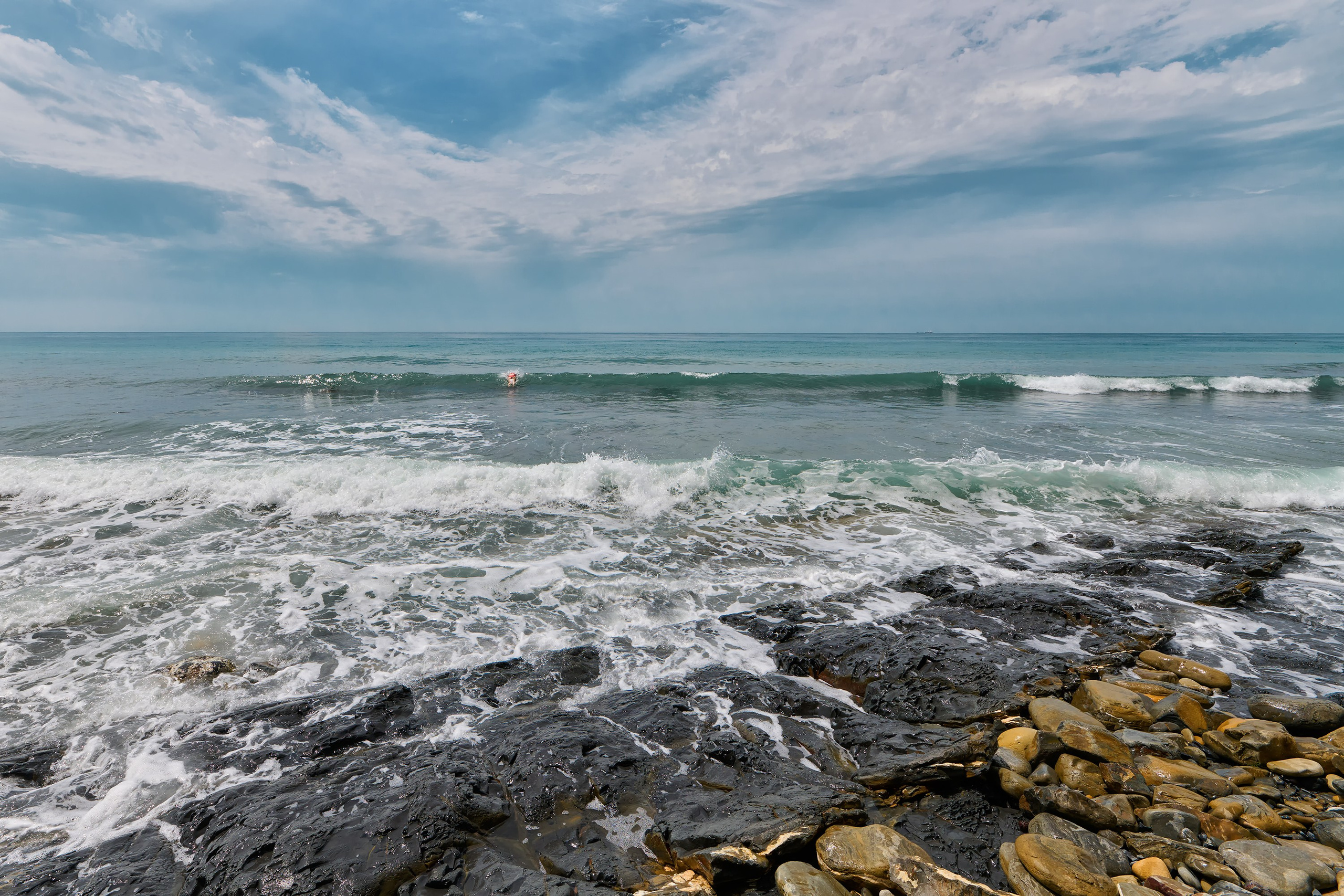 Геленджикский район, Краснодарский край, Кавказ, Черное море, скалы, горы, сосна, пляж, Джанхот, скала Черепаха