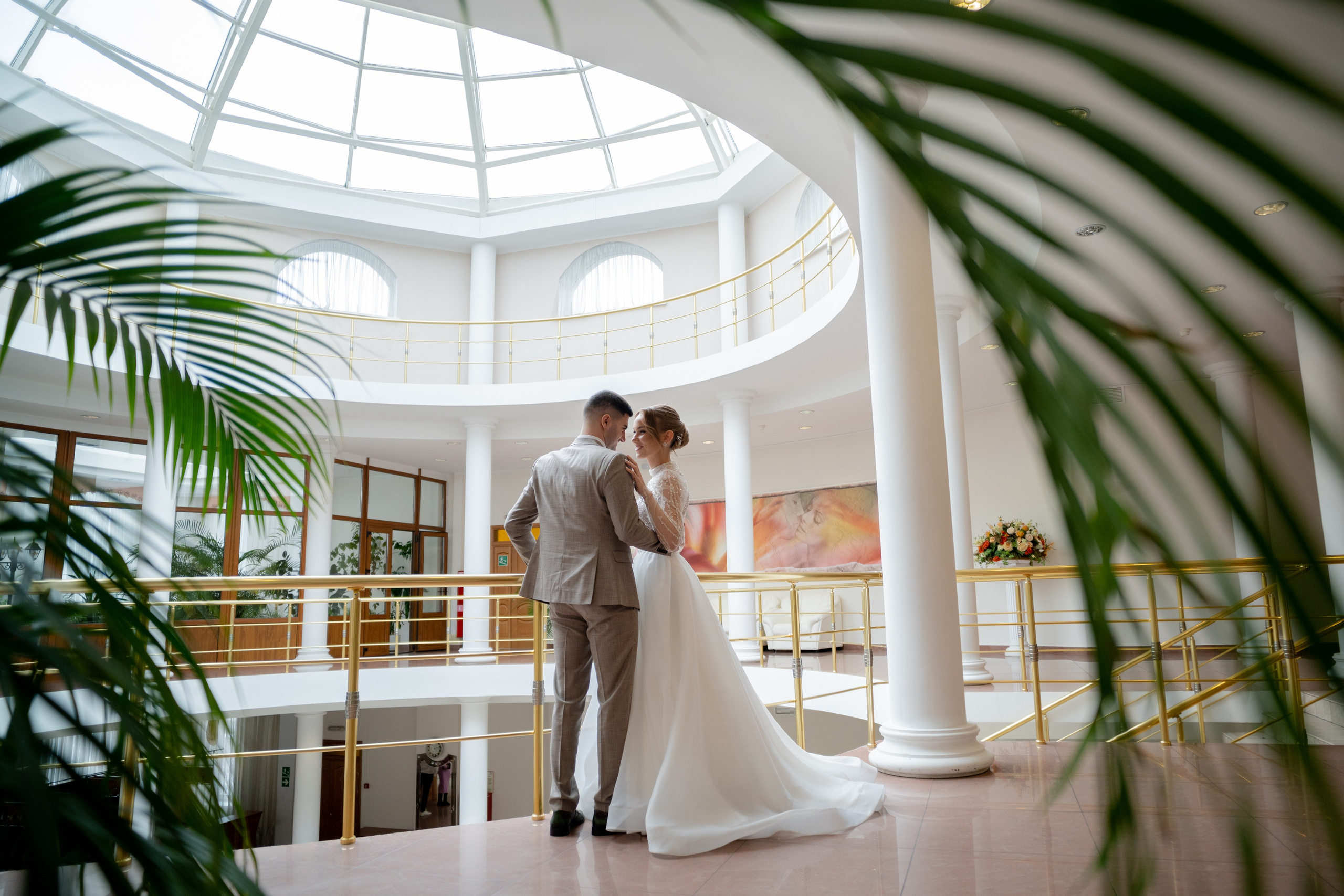 фото со спины в загсе приморского района